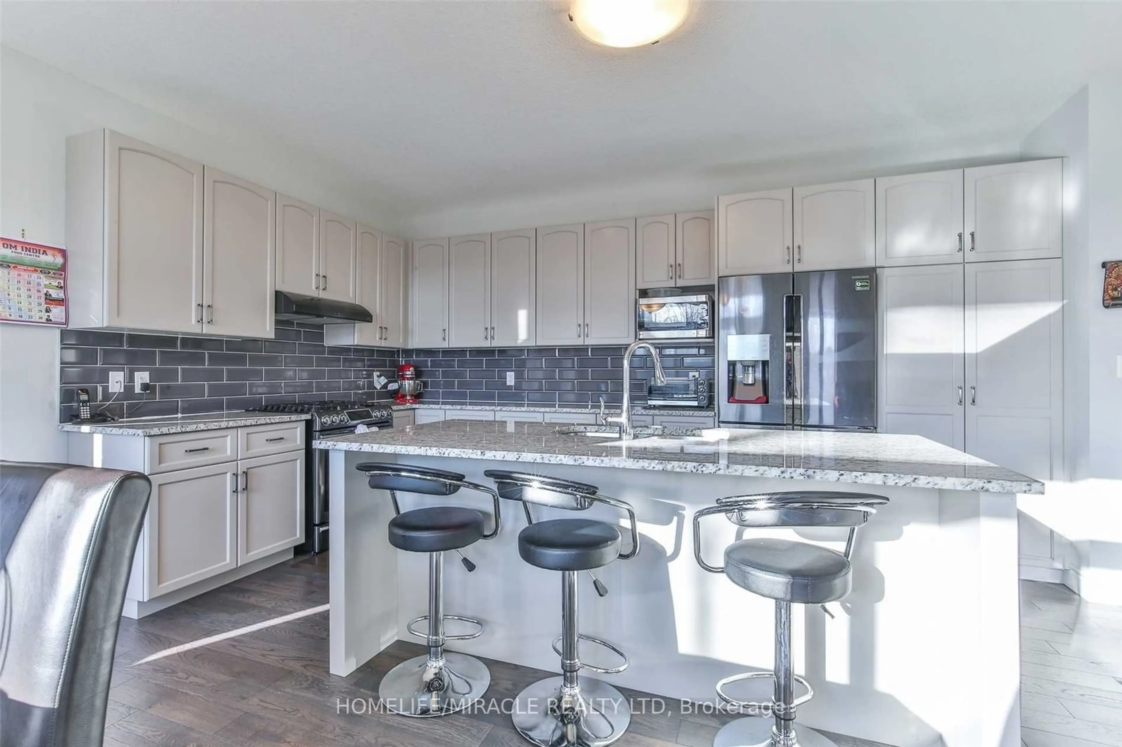 Open concept kitchen for 2394 LEEDS CROSSING Clse, London Ontario N6M 1G5