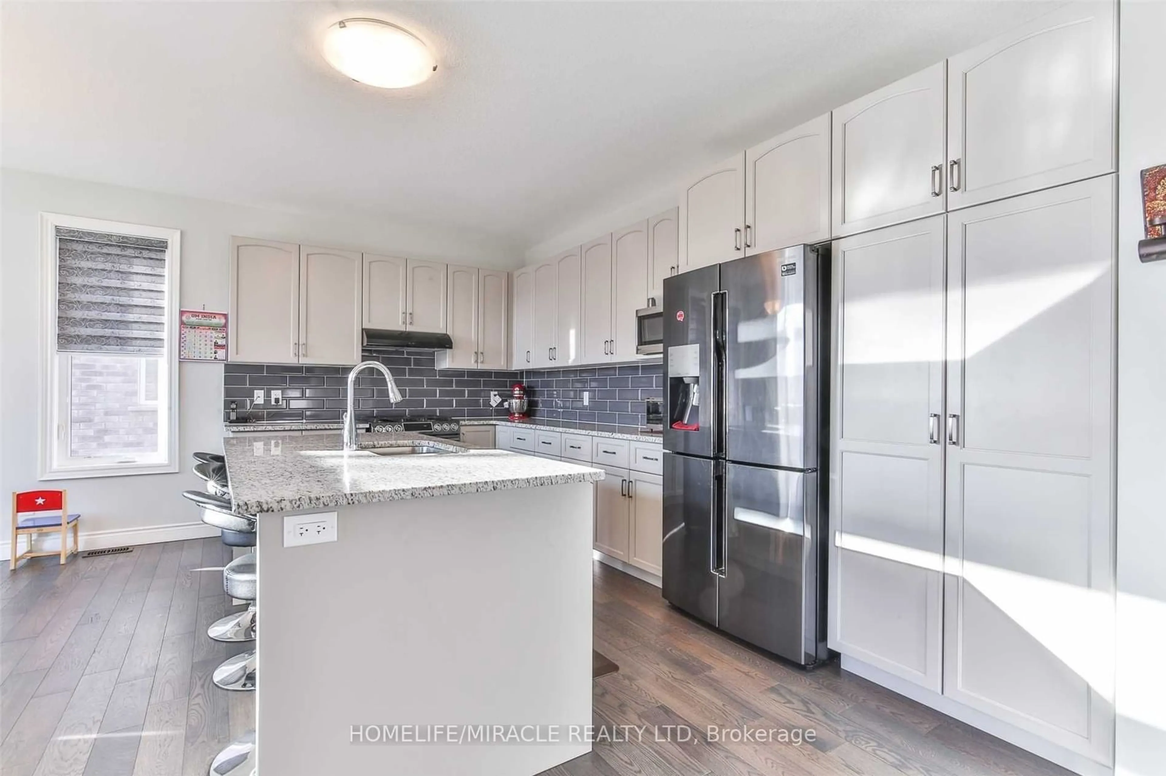 Open concept kitchen for 2394 LEEDS CROSSING Clse, London Ontario N6M 1G5