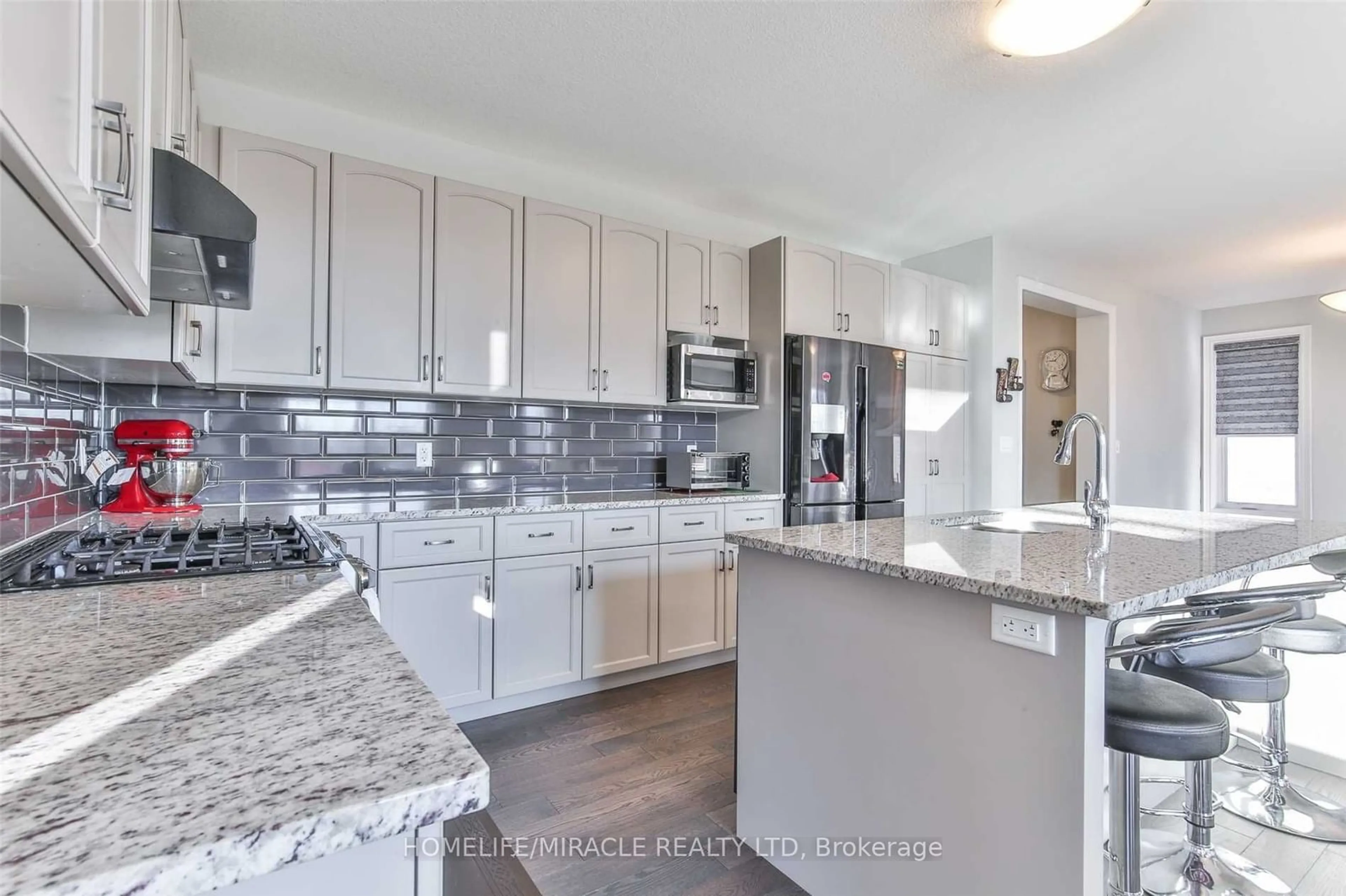 Open concept kitchen for 2394 LEEDS CROSSING Clse, London Ontario N6M 1G5