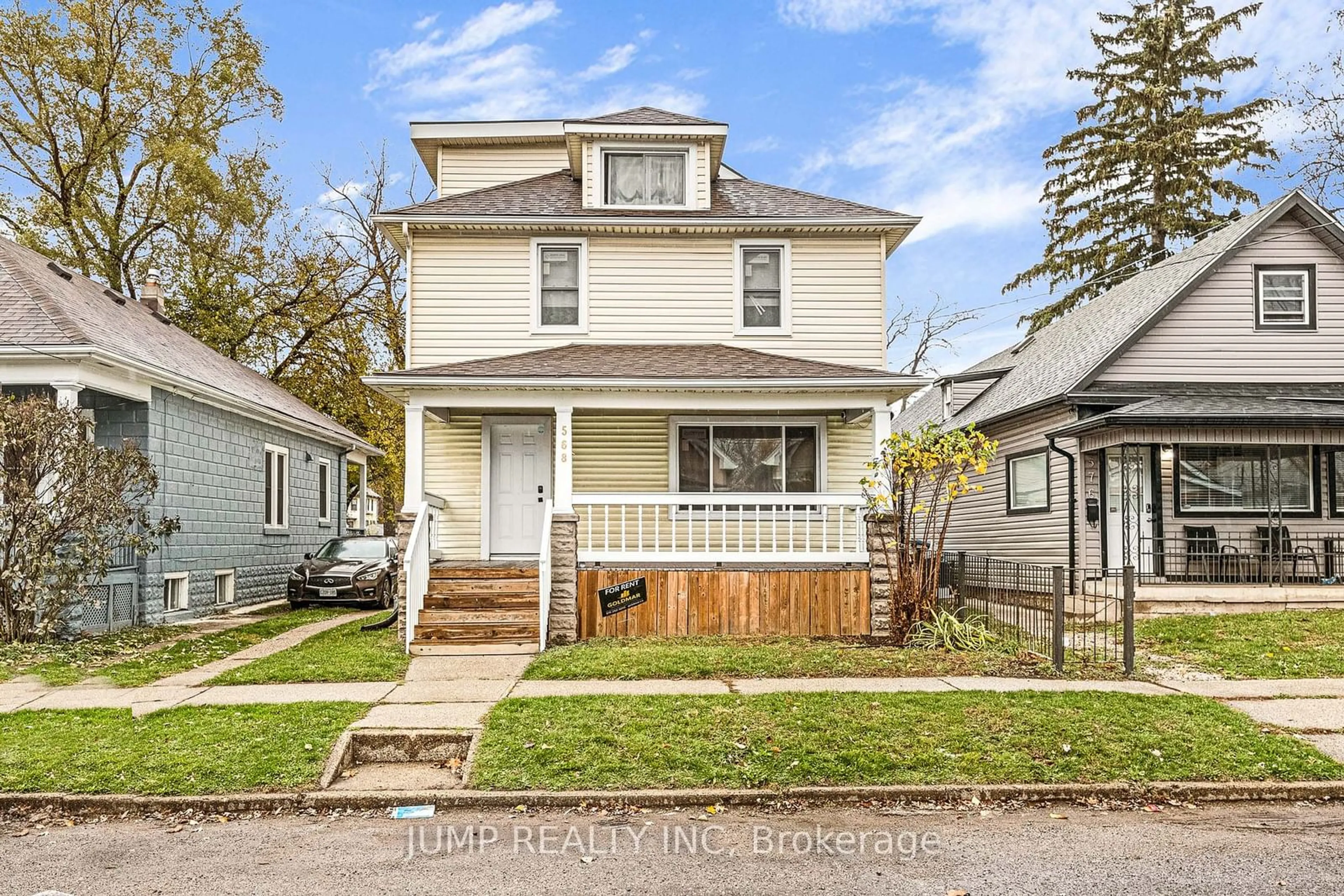 Frontside or backside of a home, the street view for 568 TOURNIER St, Windsor Ontario N9C 3H2