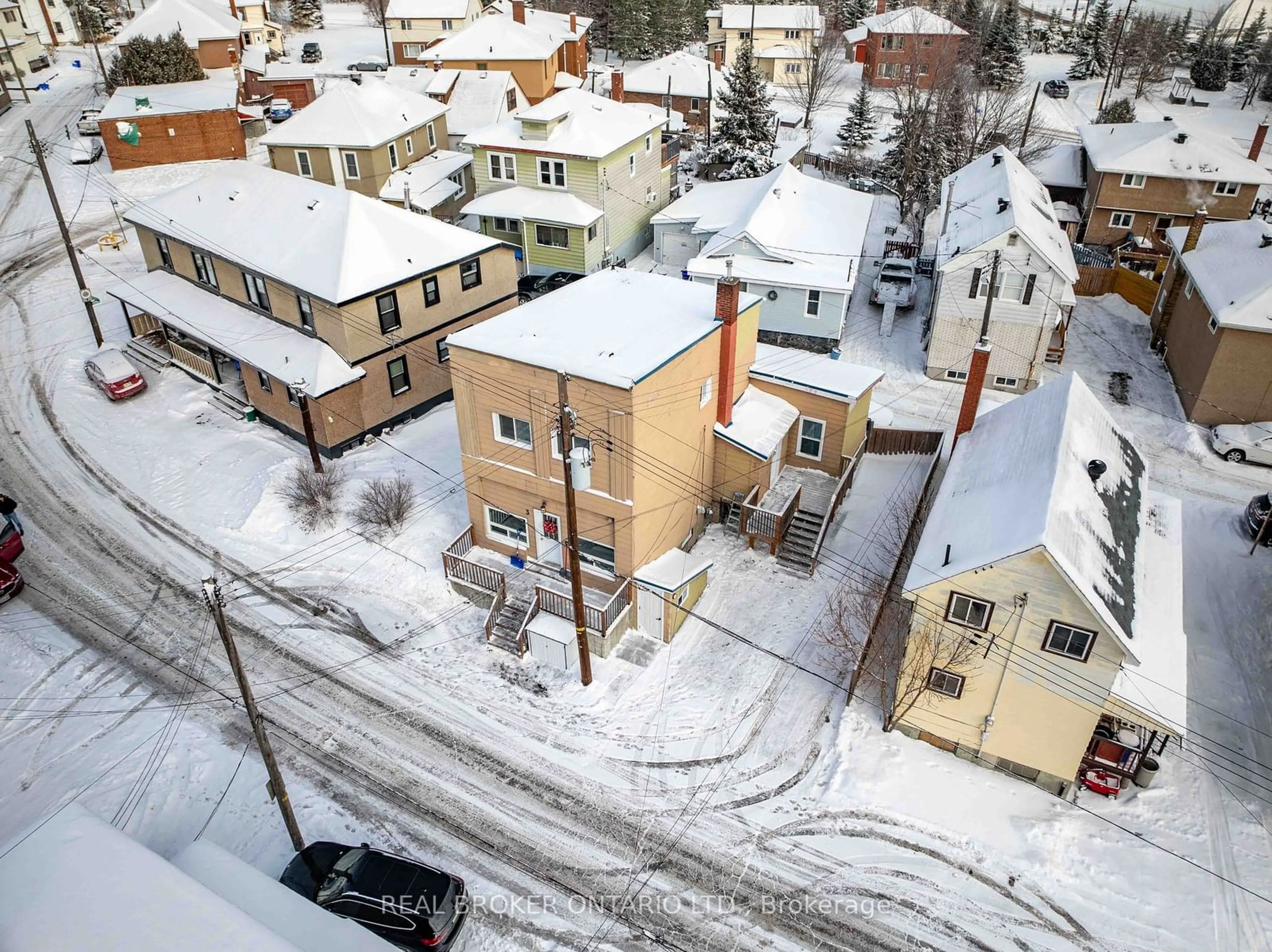 A pic from exterior of the house or condo, the street view for 3 Domenico St, Greater Sudbury Ontario P0M 1N0