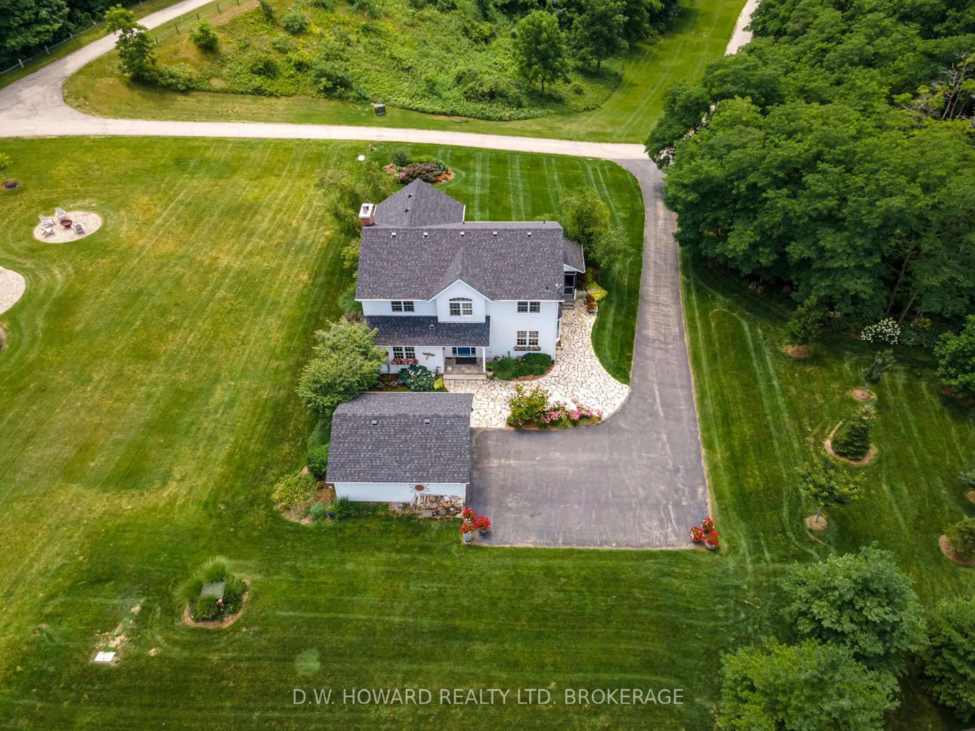 Frontside or backside of a home, the fenced backyard for 4900 South Shore Rd, Fort Erie Ontario L0S 1N0
