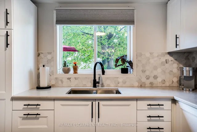 Additional property image - 31 Moss Blvd Unit 17