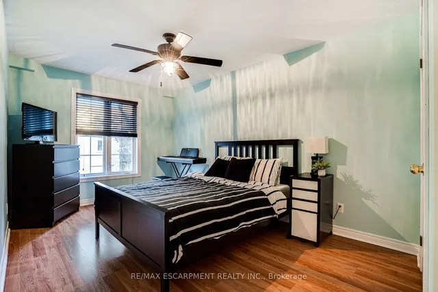 Additional property image - 31 Moss Blvd Unit 17