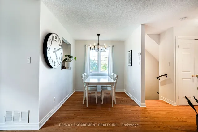 Additional property image - 31 Moss Blvd Unit 17