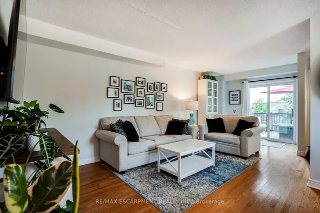 Additional property image - 31 Moss Blvd Unit 17