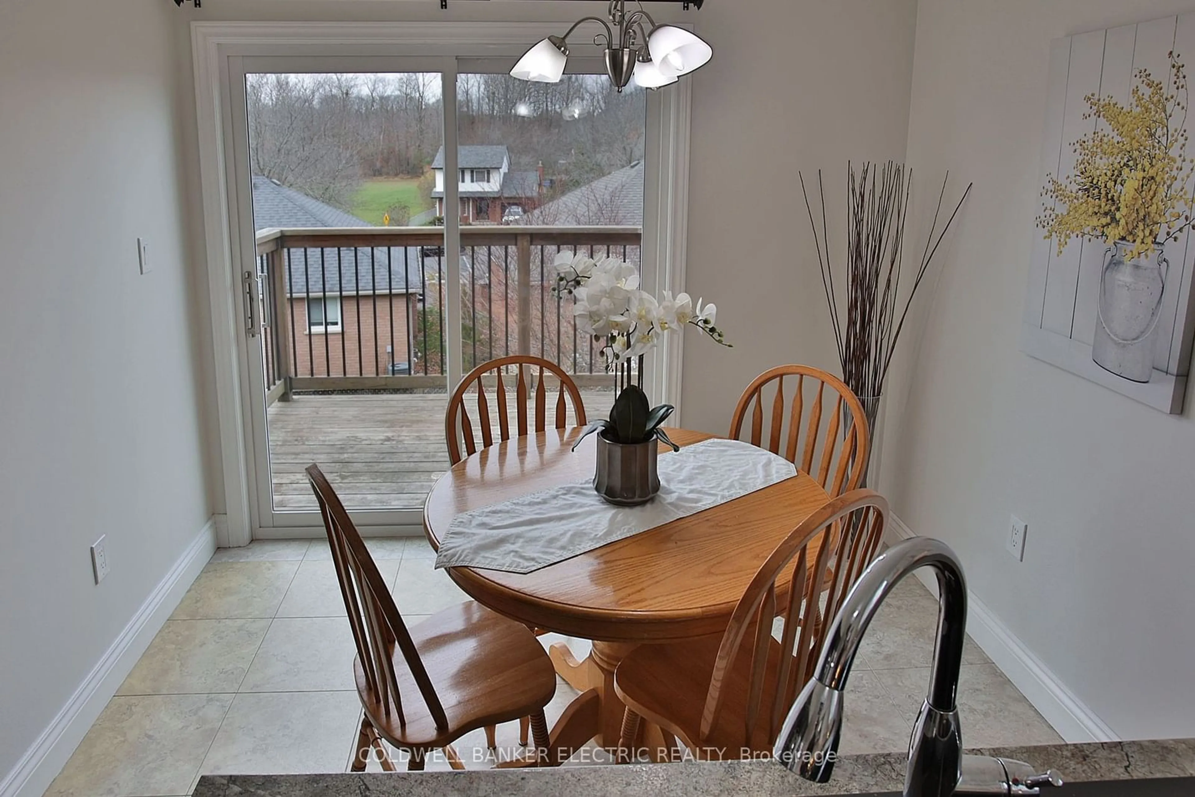 Dining room, wood floors, cottage for 1830 Stratton Ave, Peterborough Ontario K9K 2E6