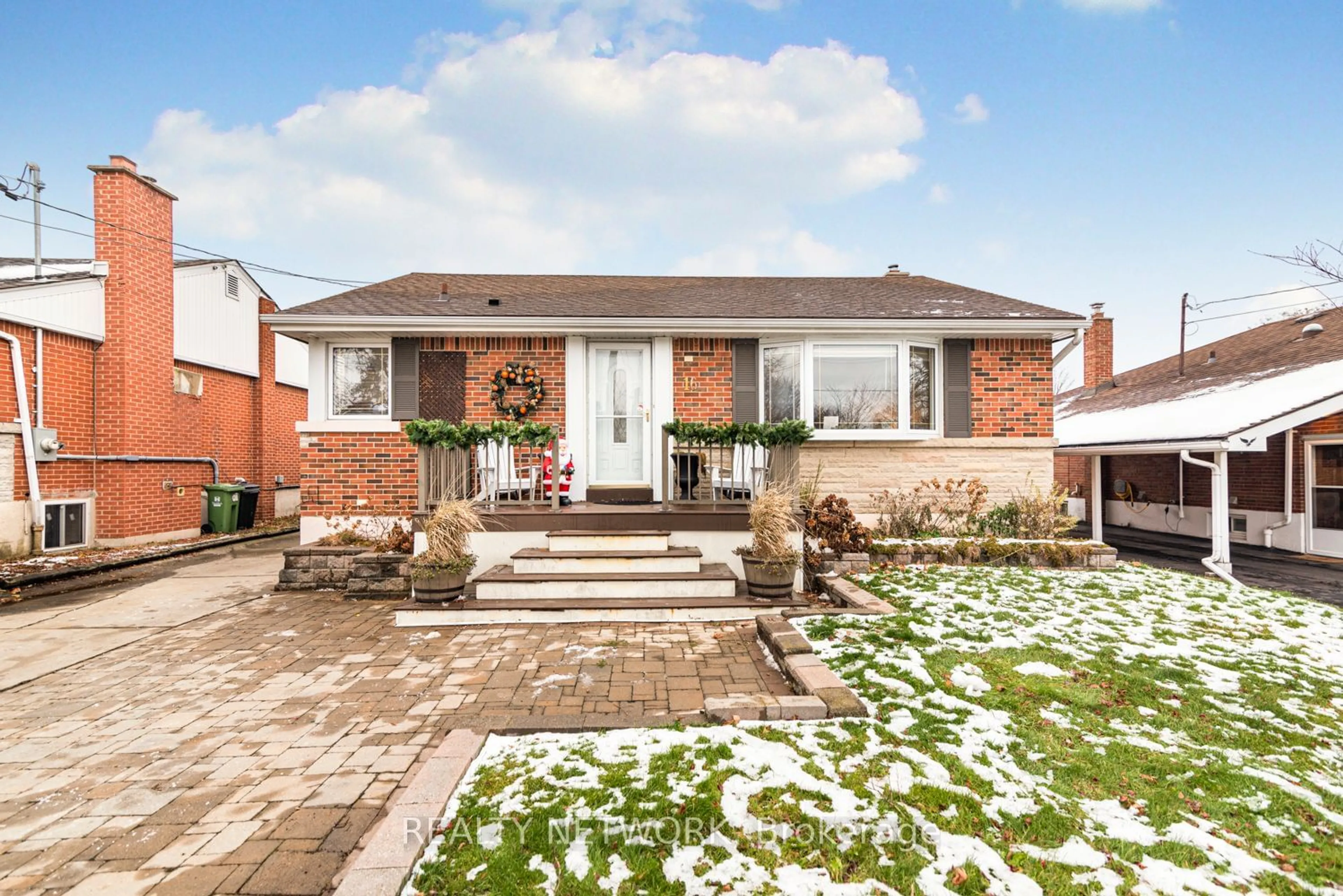 Home with brick exterior material for 16 Fernwood Cres, Hamilton Ontario L8T 3L1