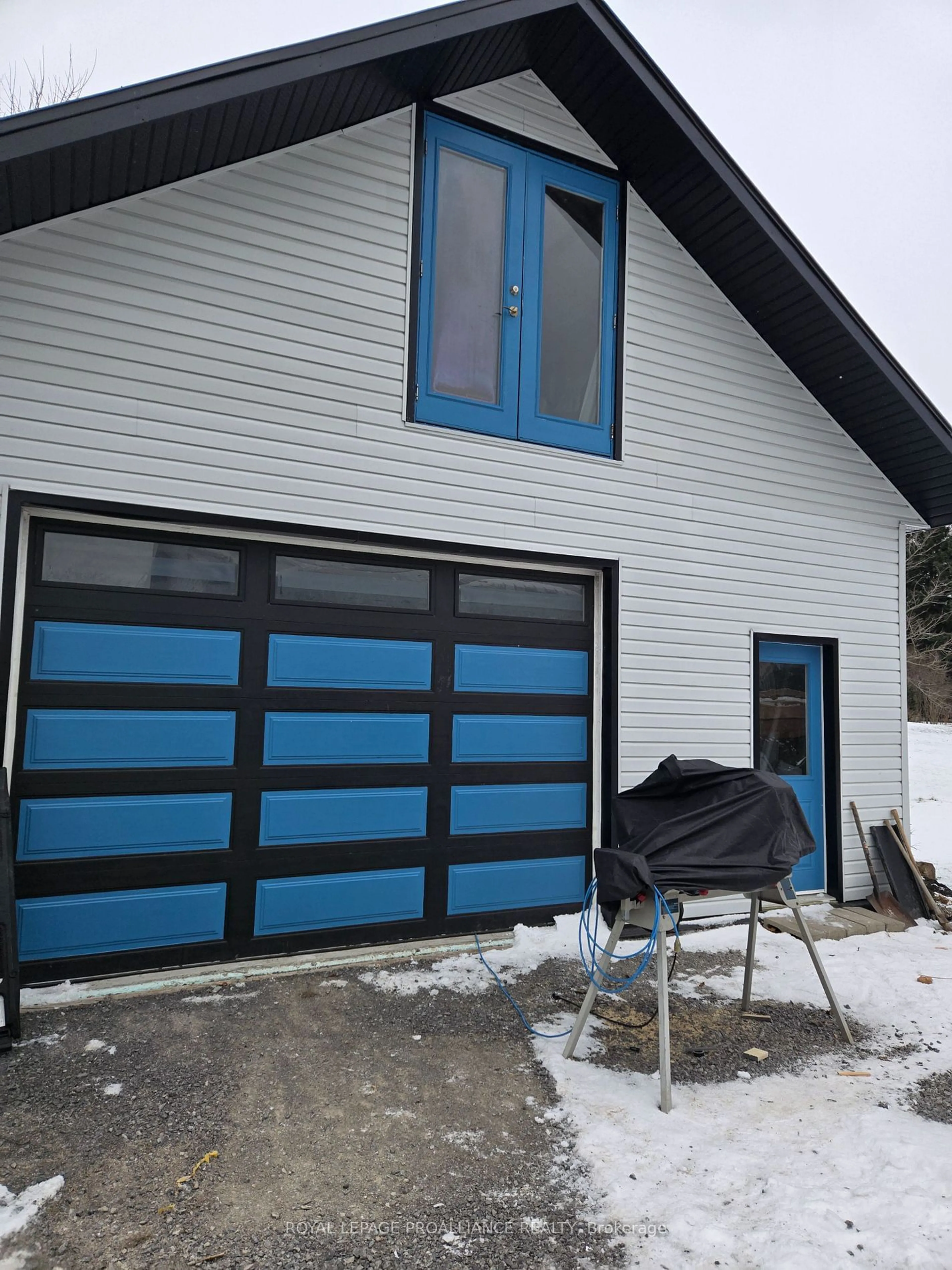 Indoor garage for 22 Butler St, Brighton Ontario K0K 1H0