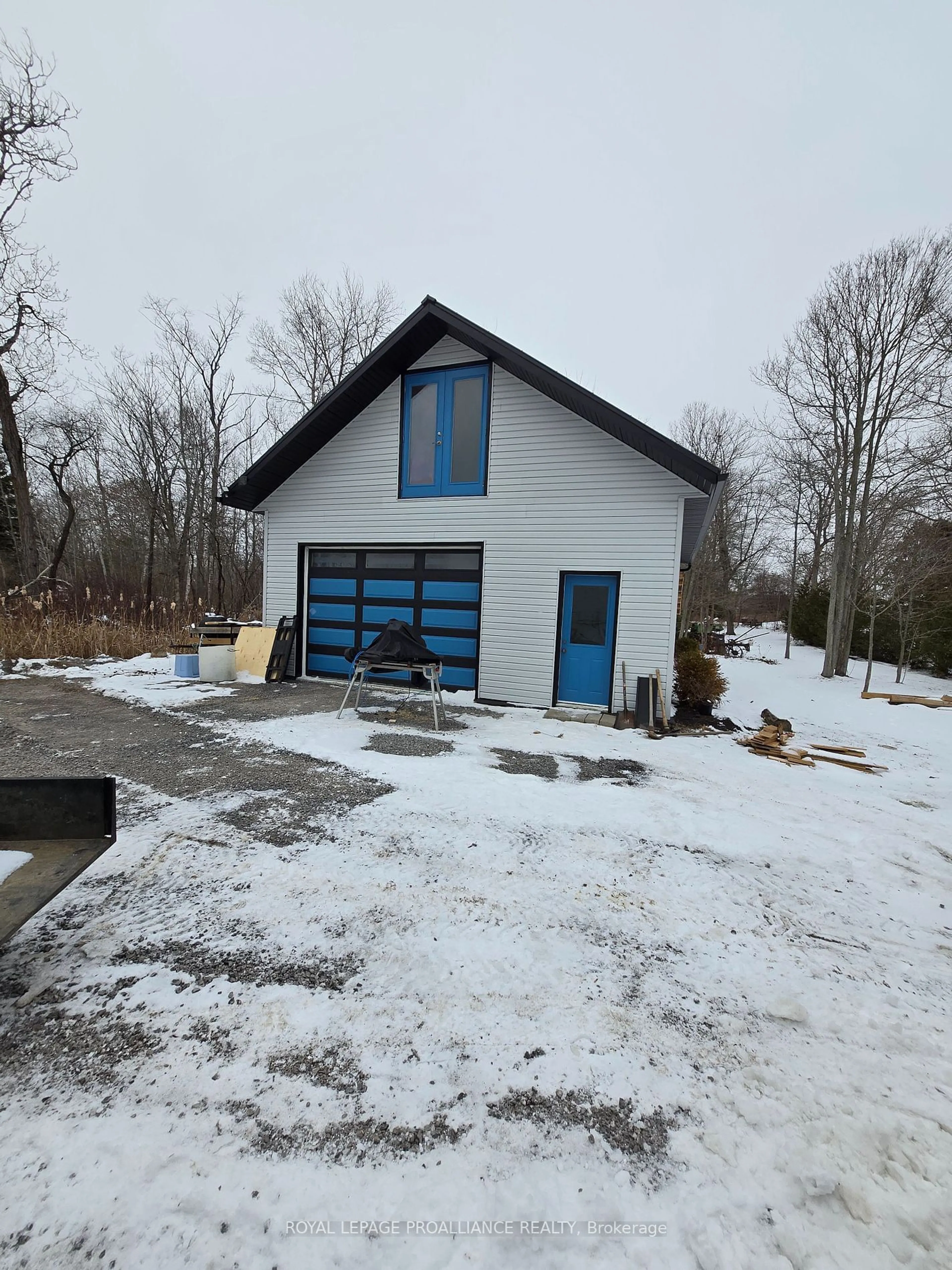 Indoor garage for 22 Butler St, Brighton Ontario K0K 1H0