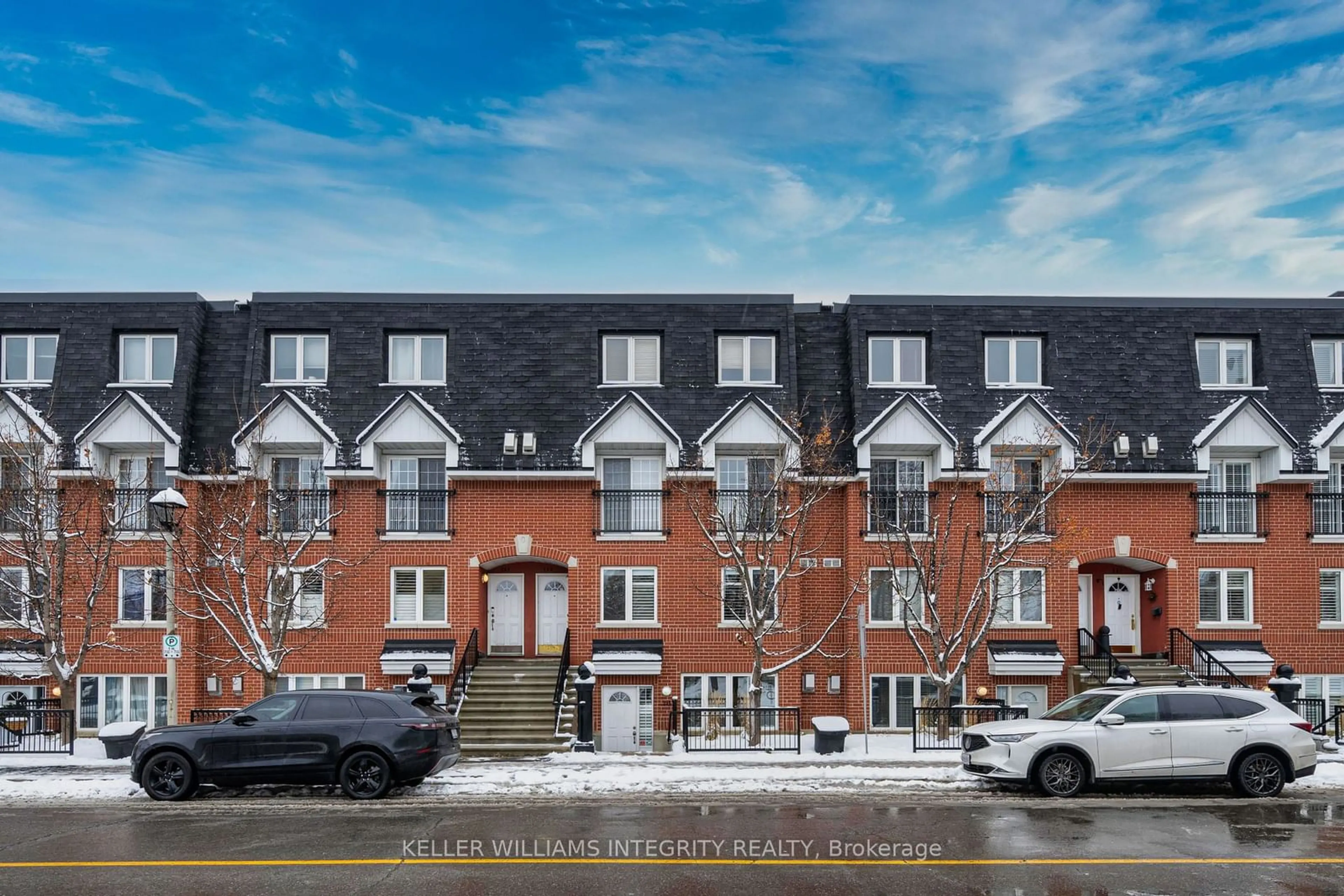 A pic from exterior of the house or condo, the front or back of building for 245 Cumberland St, Lower Town - Sandy Hill Ontario K1N 8W6