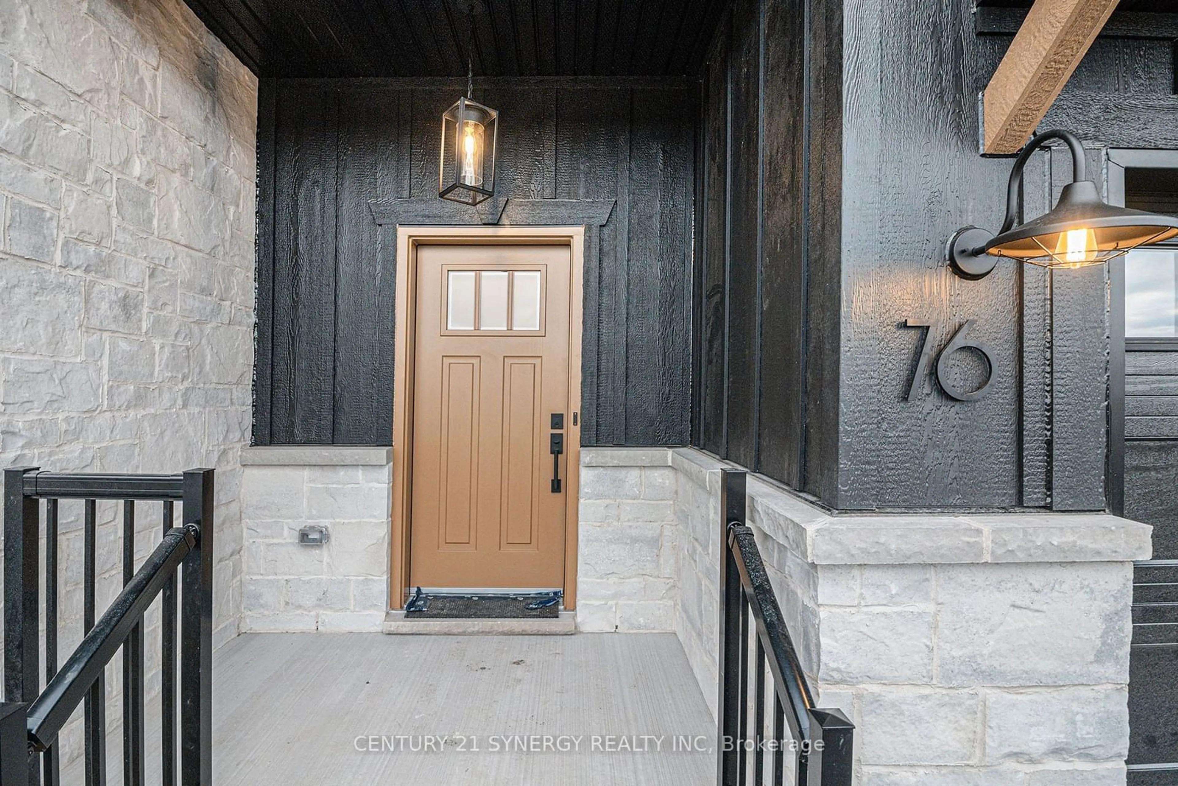 Indoor entryway, wood floors for 76 VILLENEUVE St, North Stormont Ontario K0C 1W0