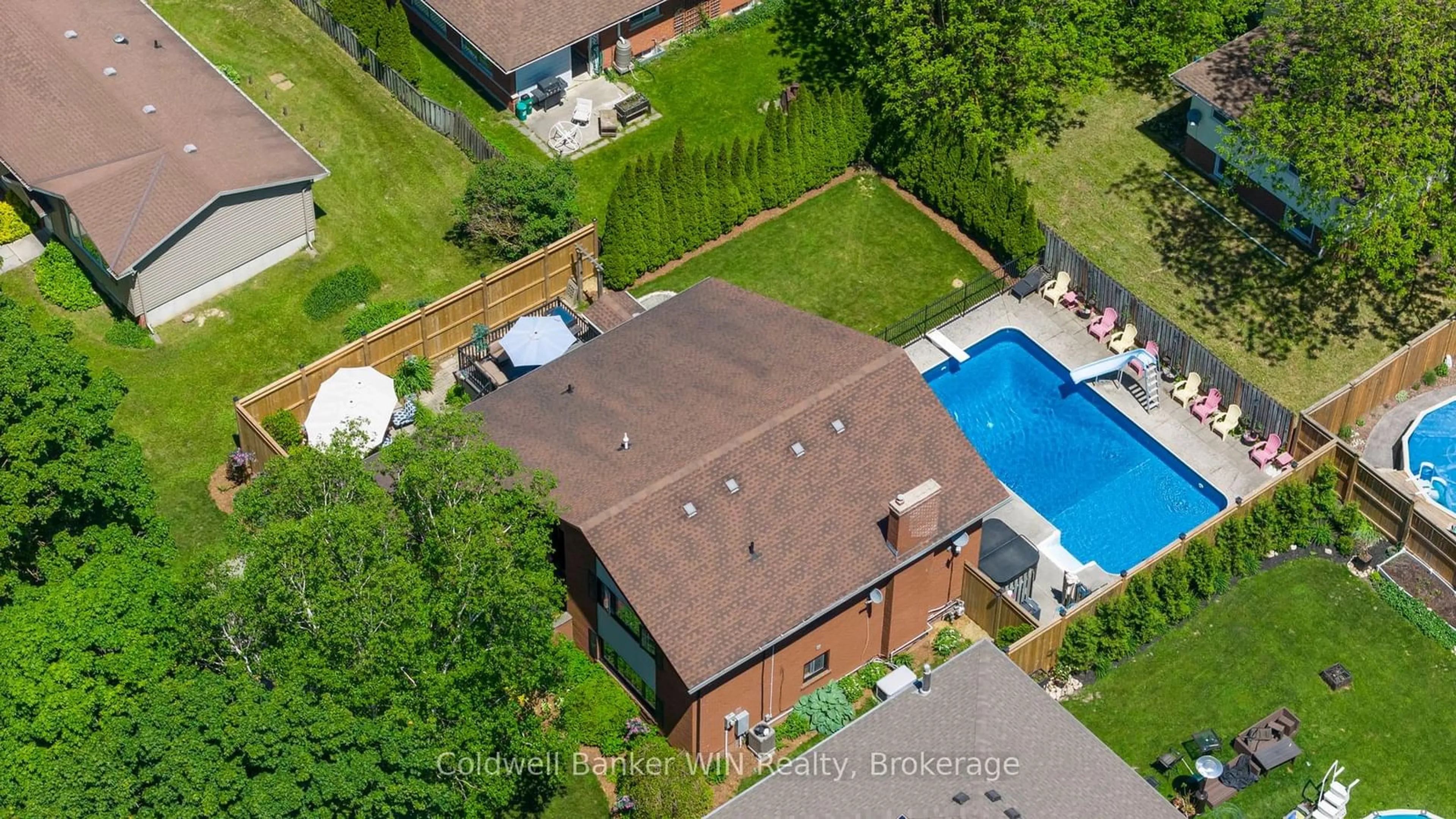 Indoor or outdoor pool for 510 Church Cres, Wellington North Ontario N0G 2L2