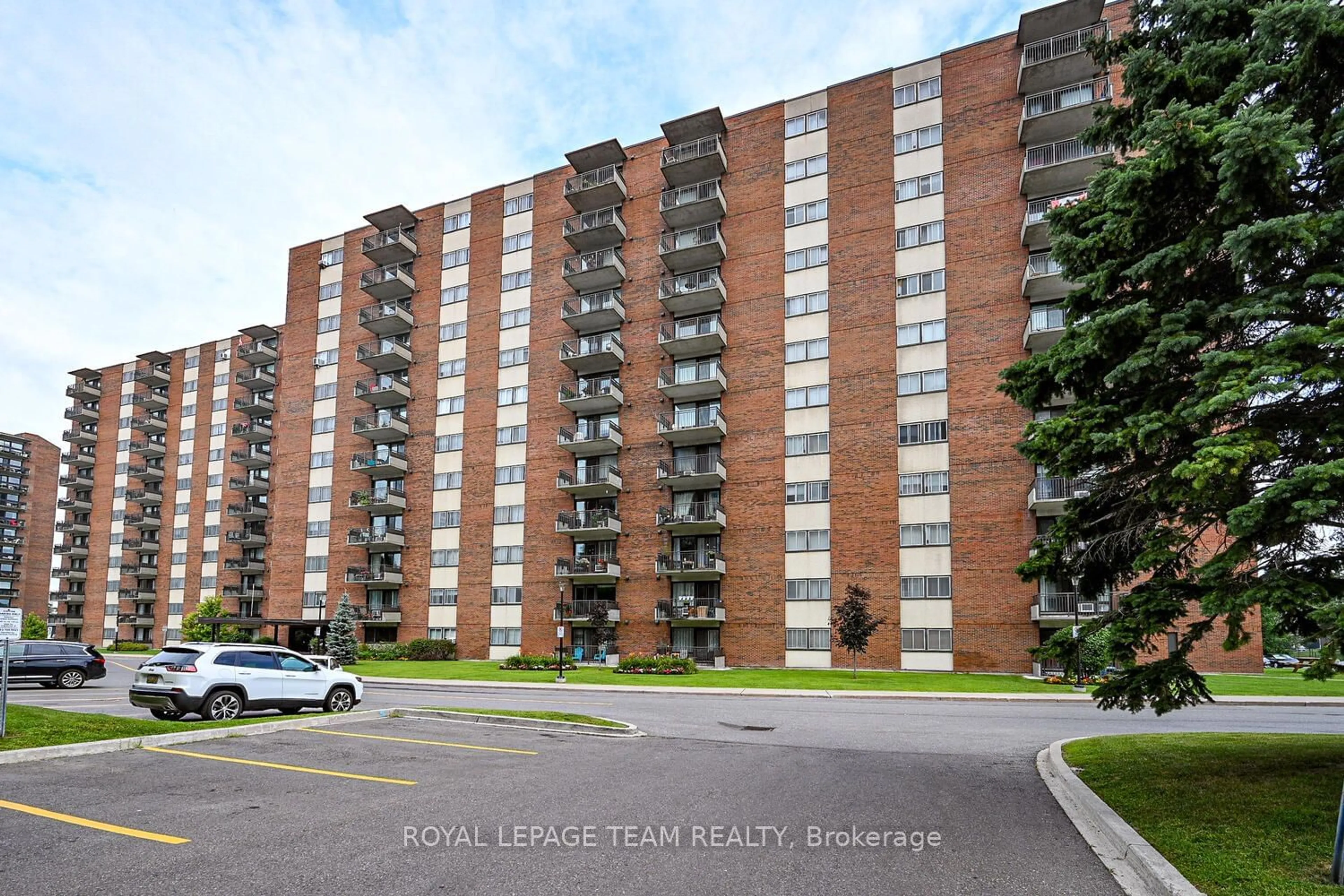 A pic from exterior of the house or condo, the front or back of building for 1485 Baseline Rd #1016, Belair Park - Copeland Park and Area Ontario K2C 3L8