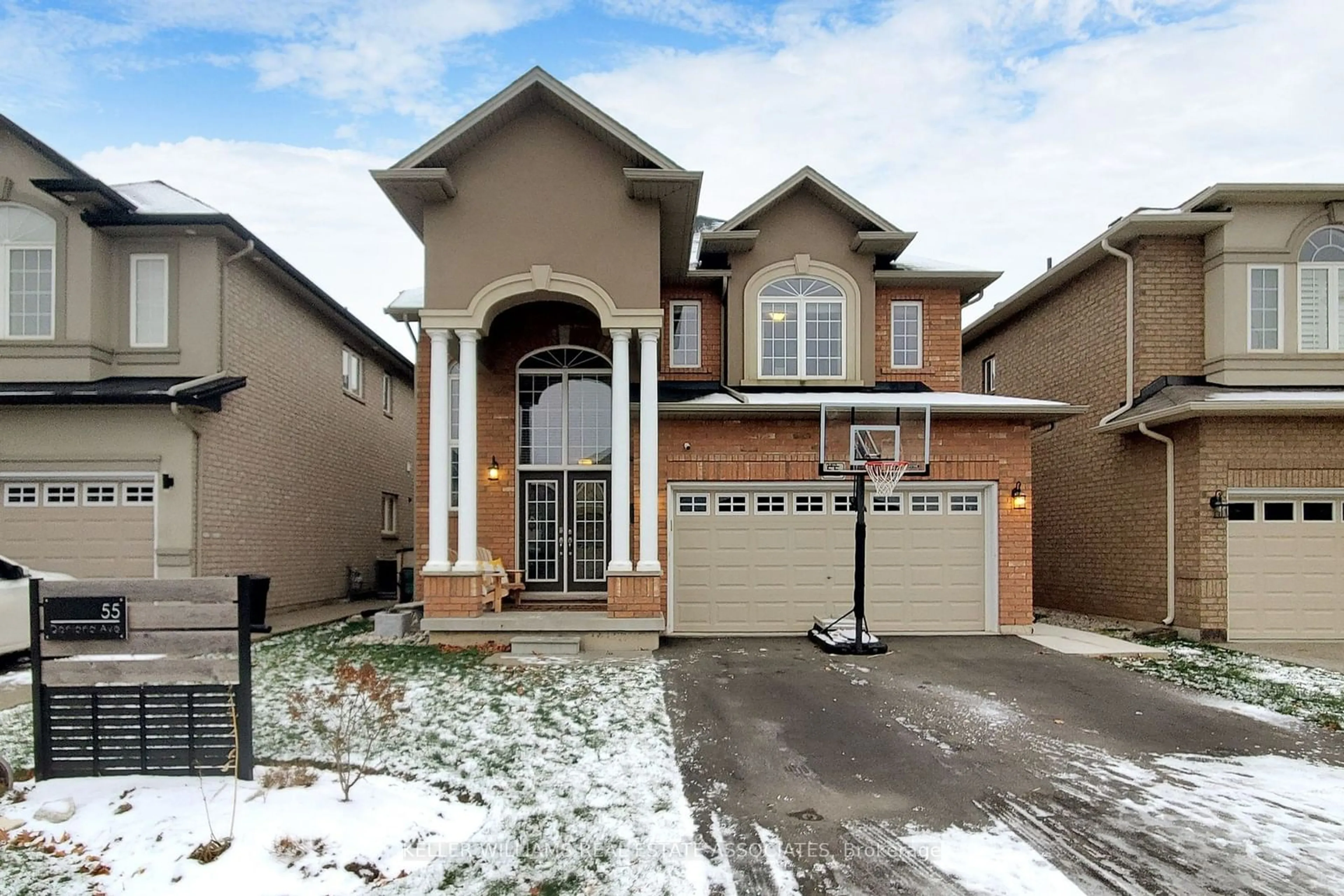 Frontside or backside of a home, the street view for 55 Donland Ave, Grimsby Ontario L3M 1M1