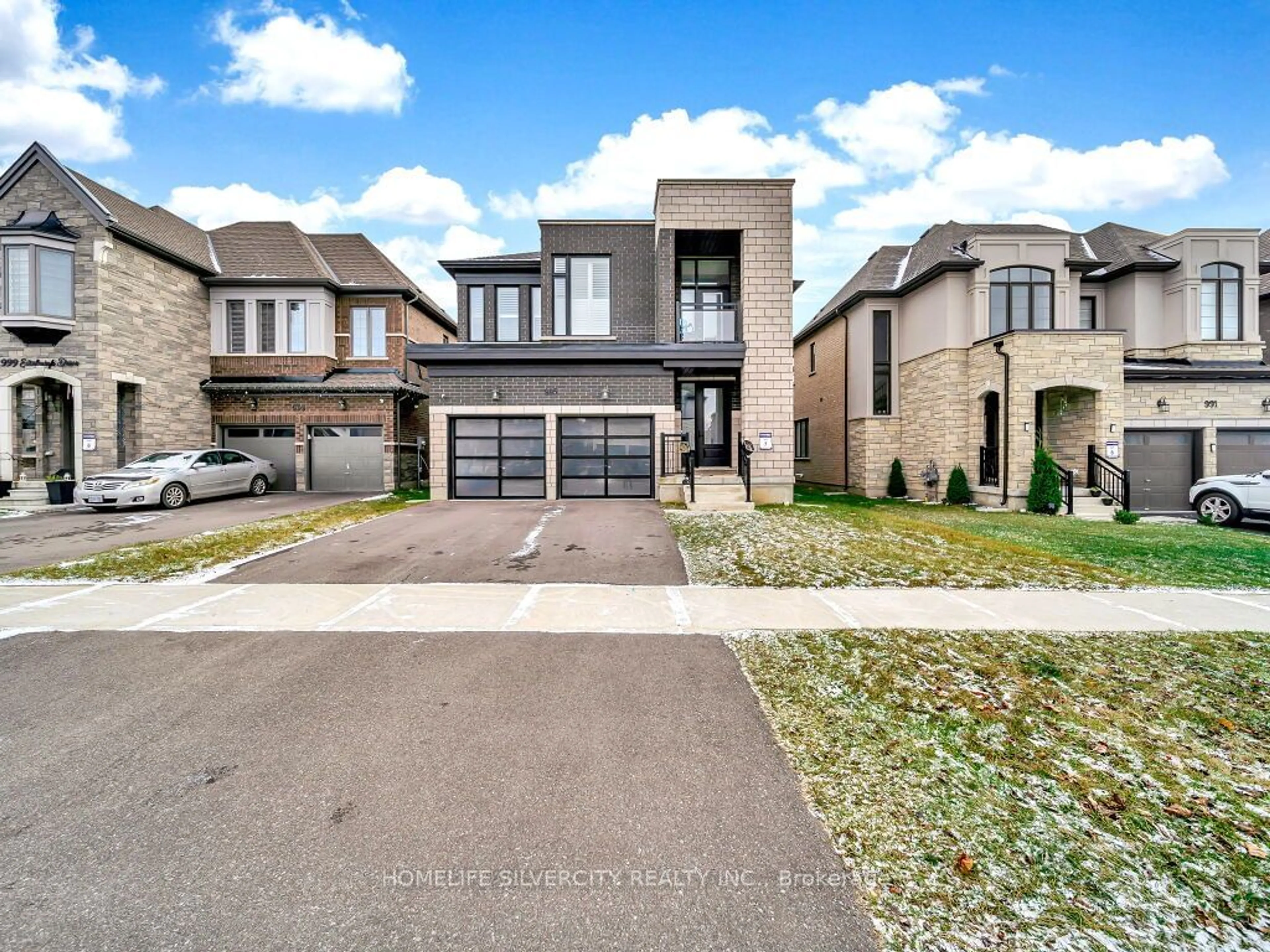 Frontside or backside of a home, the street view for 995 Edinburgh Dr, Woodstock Ontario N4T 0G8