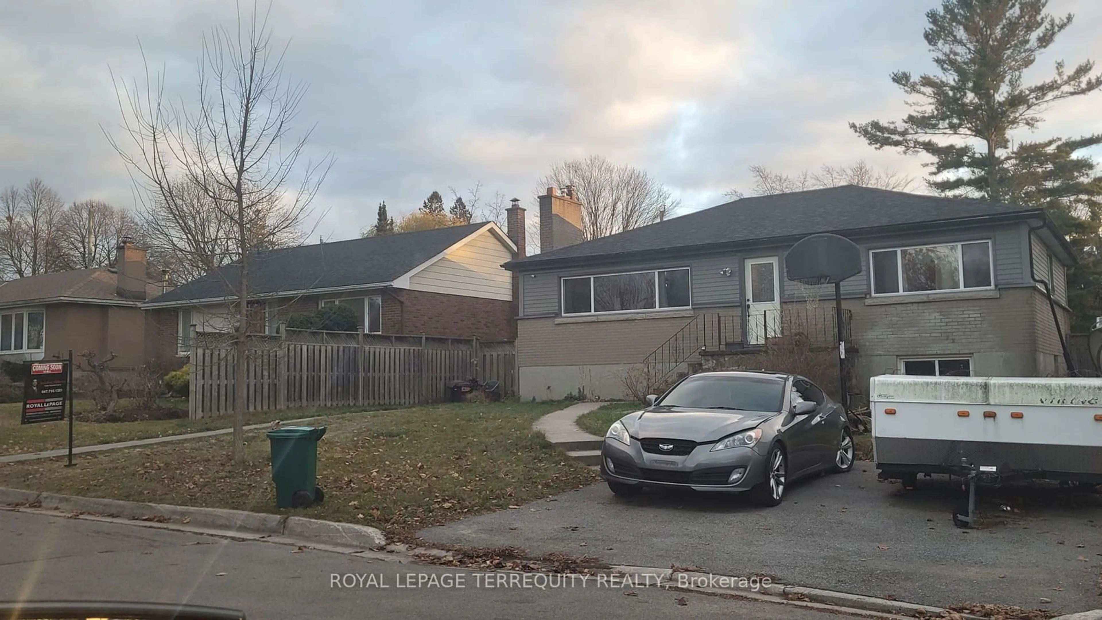 Frontside or backside of a home, the street view for 320 Arrowhead Pl, Kingston Ontario K7M 3L3