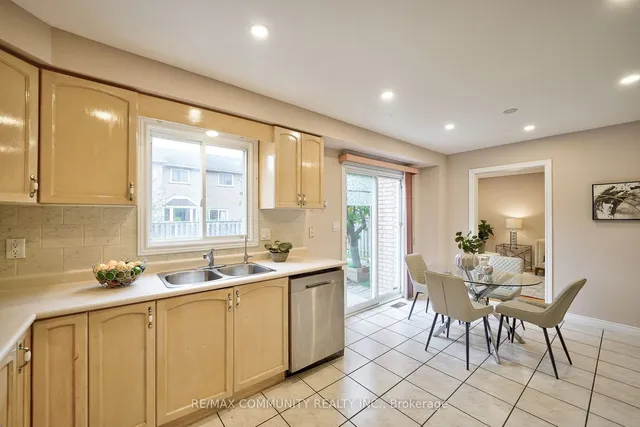 Additional property image - 3 Resolute Dr