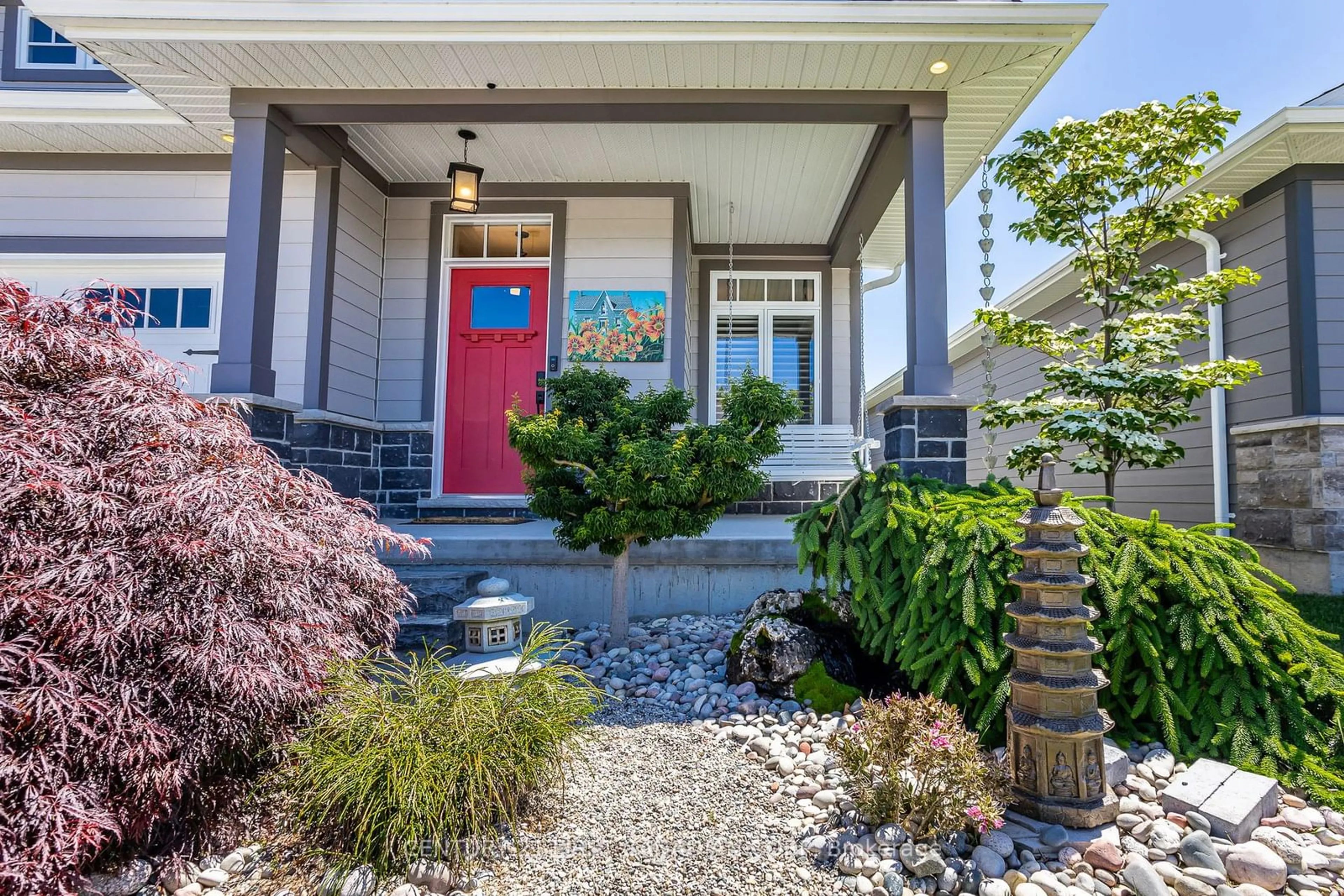 Indoor entryway, cement floor for 7 Sunrise Lane, Lambton Shores Ontario N0M 1T0