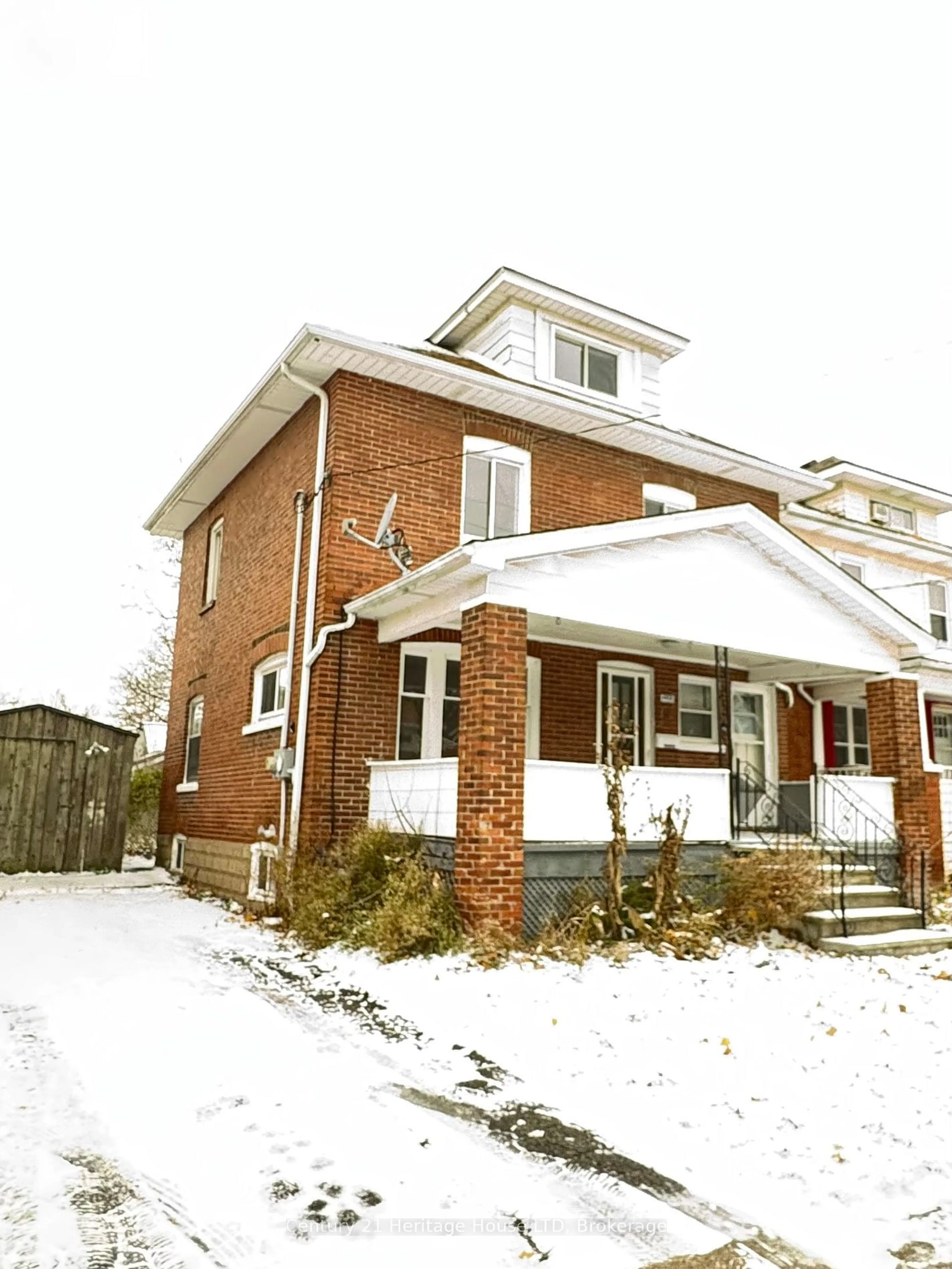 Home with brick exterior material for 4869 Second Ave, Niagara Falls Ontario L2E 4H9