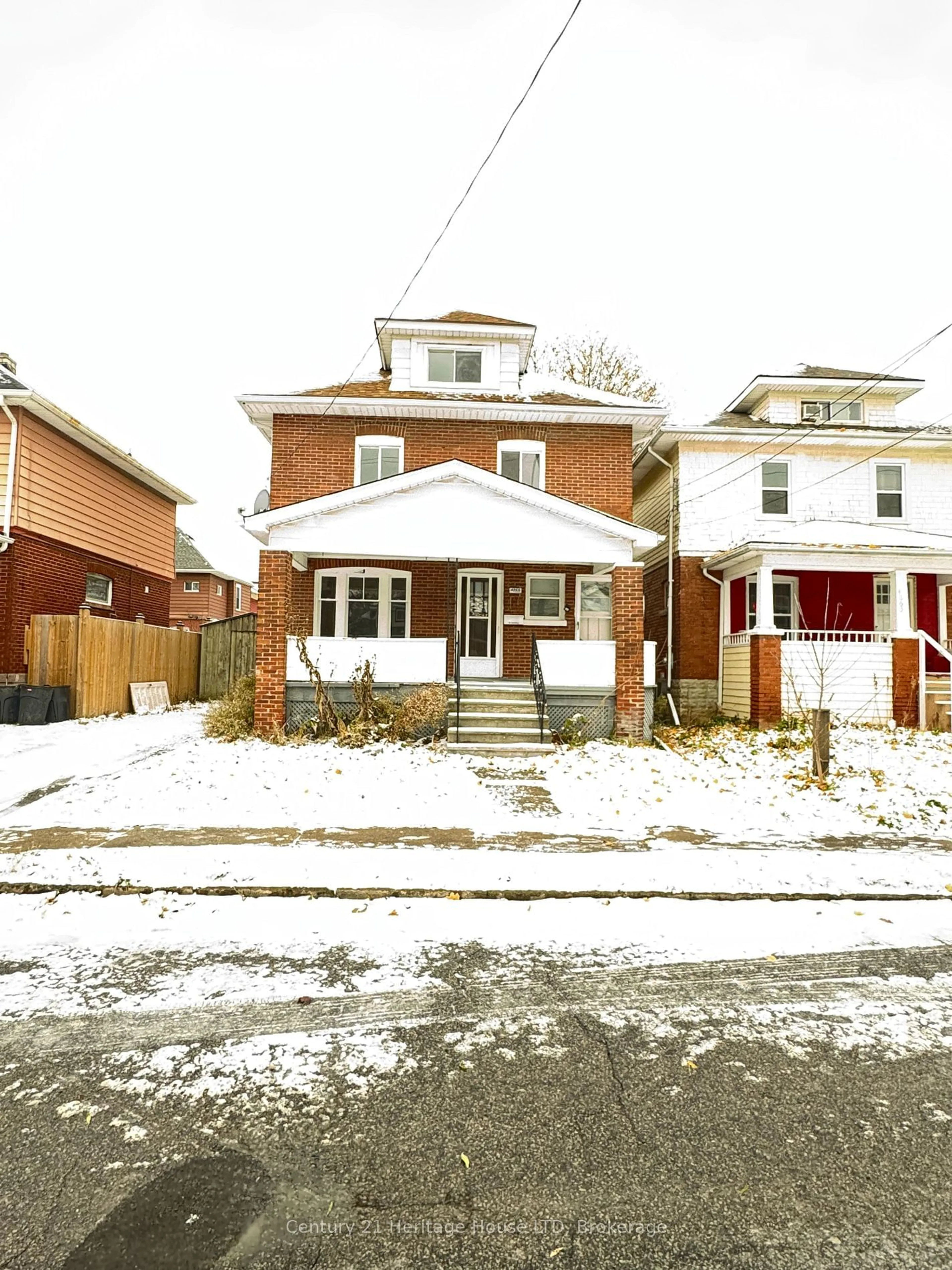 Frontside or backside of a home, the street view for 4869 Second Ave, Niagara Falls Ontario L2E 4H9