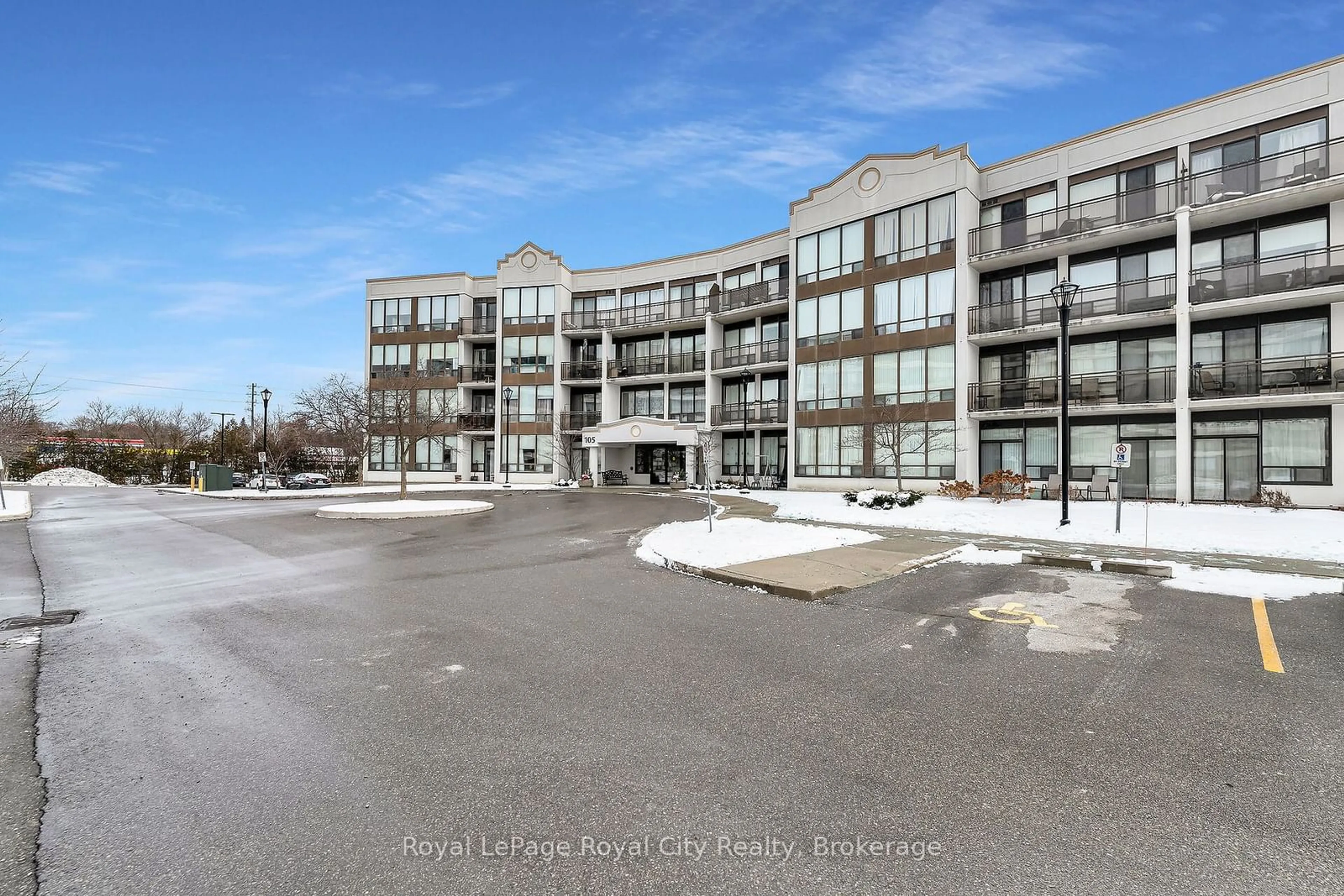 A pic from exterior of the house or condo, the front or back of building for 105 Bagot St #107, Guelph Ontario N1H 8H4