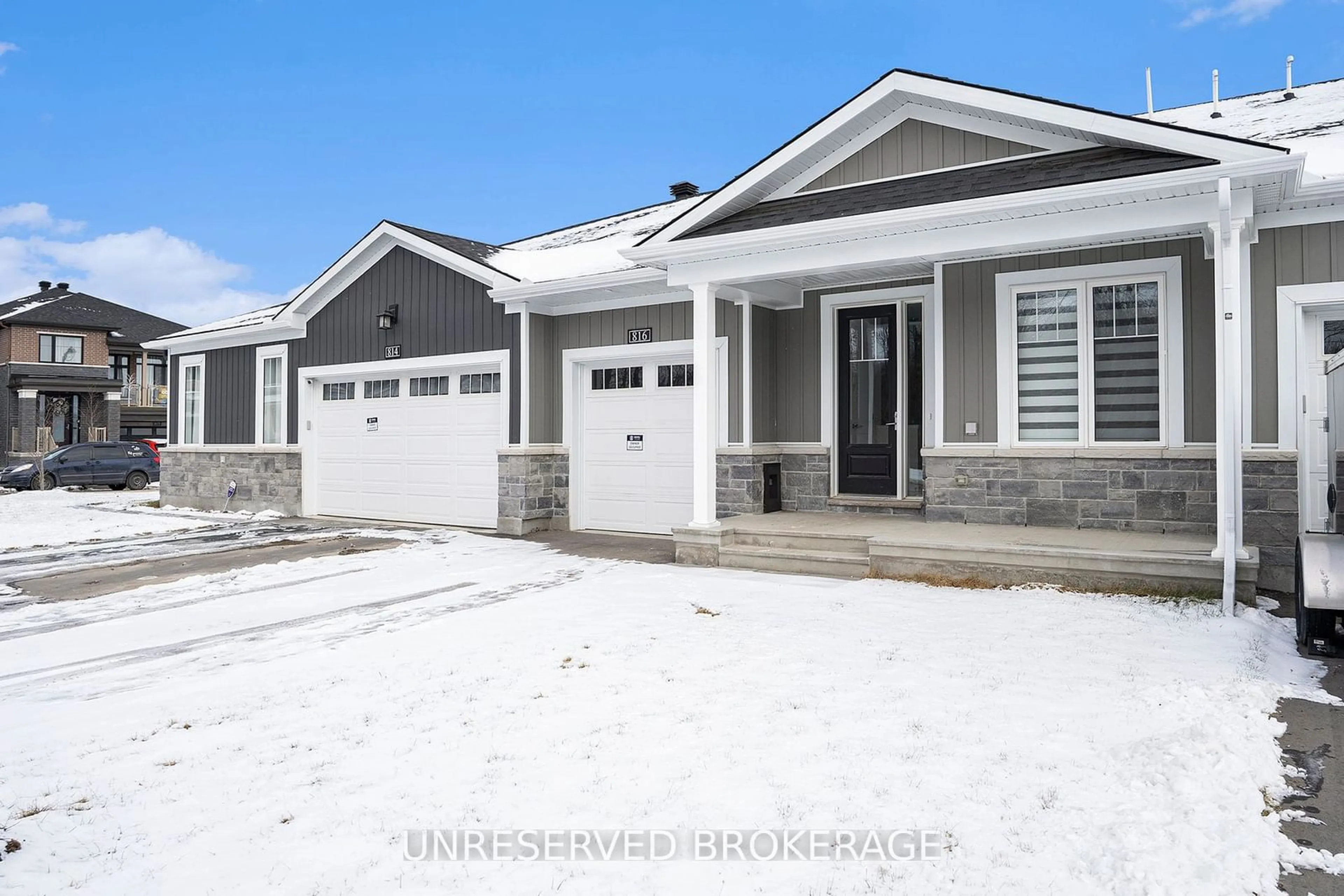 Frontside or backside of a home, the street view for 816 Companion Cres, Manotick - Kars - Rideau Twp and Area Ontario K0A 2E0