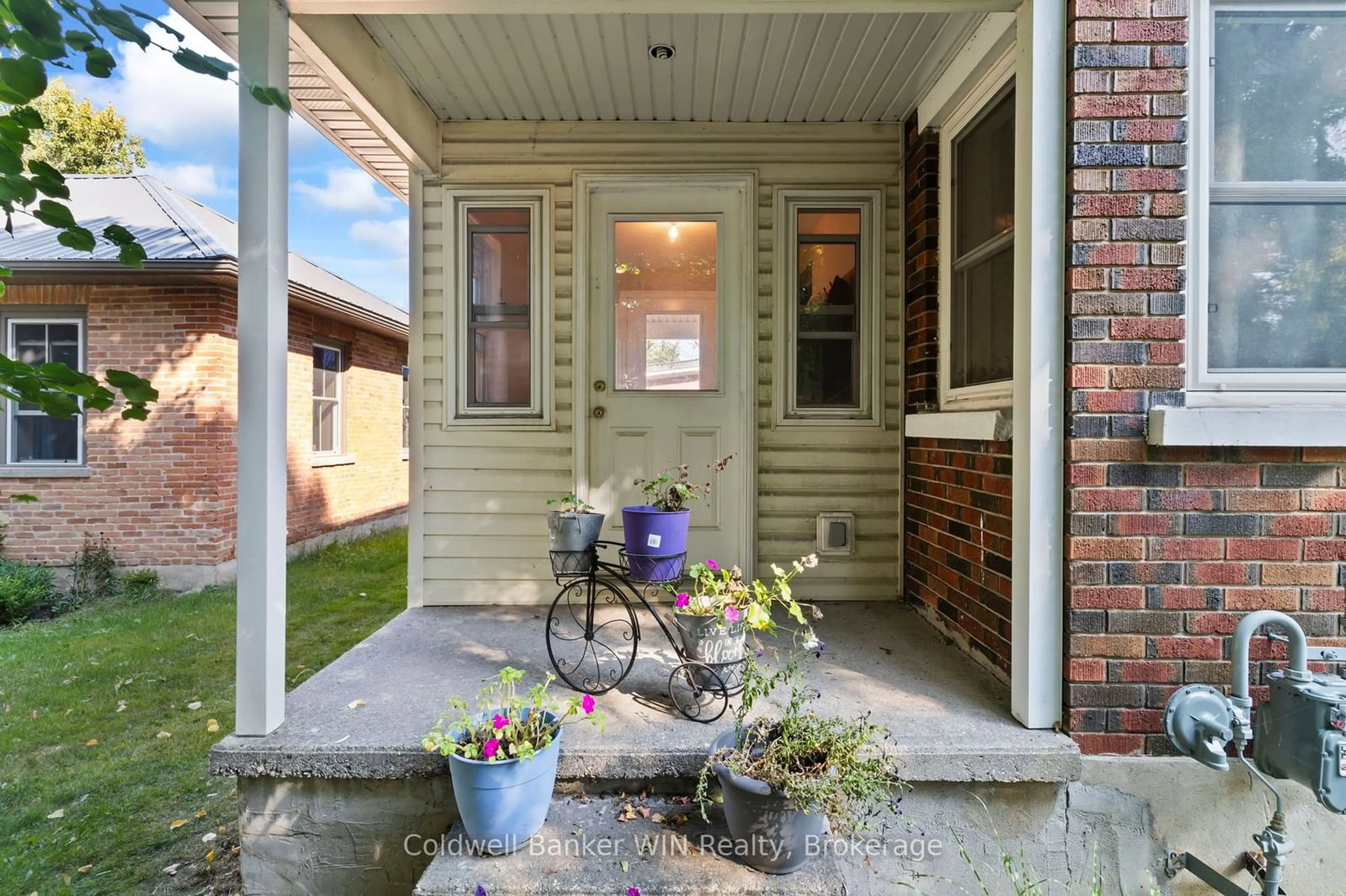 Indoor entryway, cement floor for 121 Queen St, Wellington North Ontario N0G 2L1