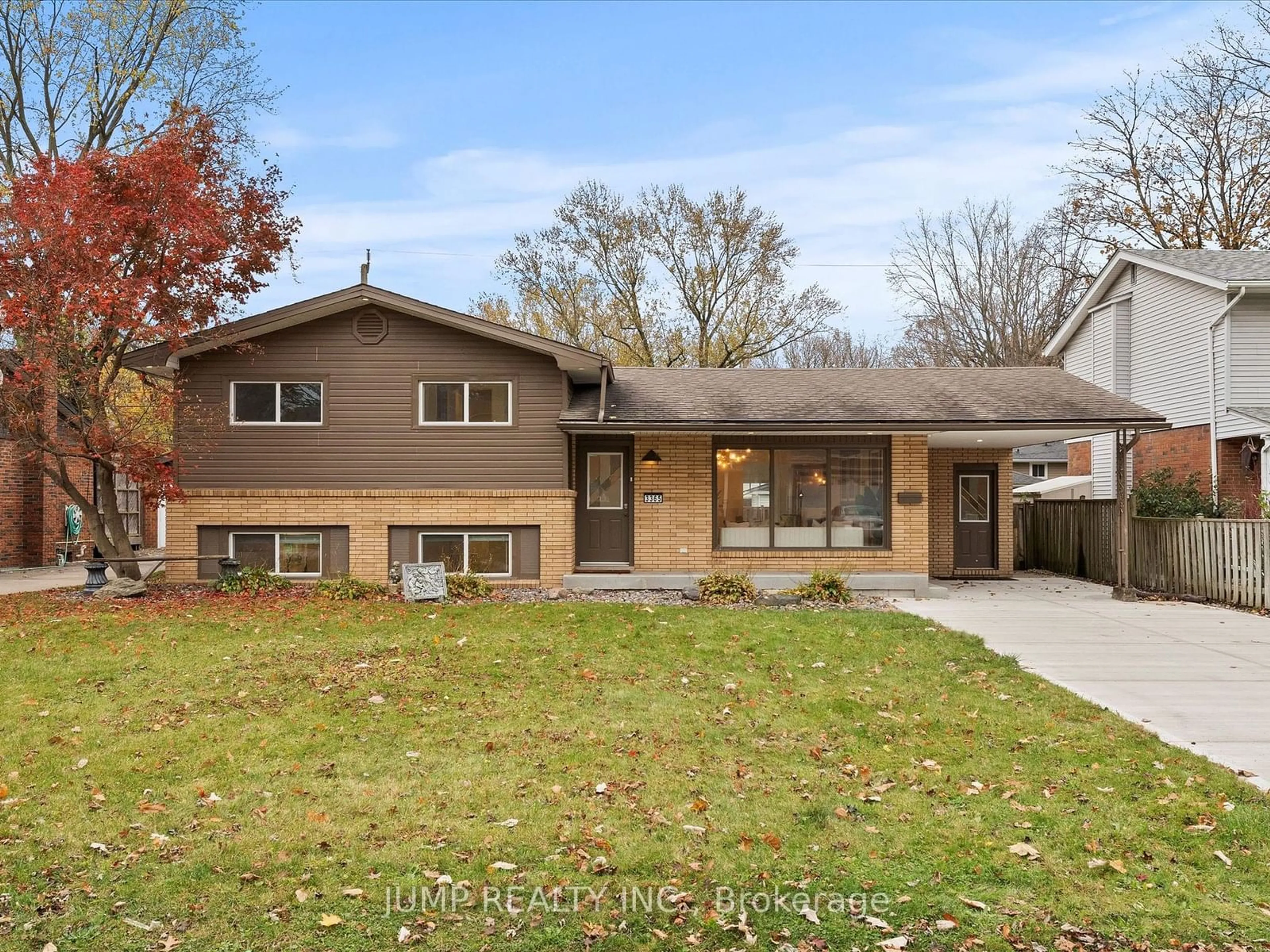 Frontside or backside of a home, the street view for 3365 St Patrick's Dr, Windsor Ontario N9E 3H2