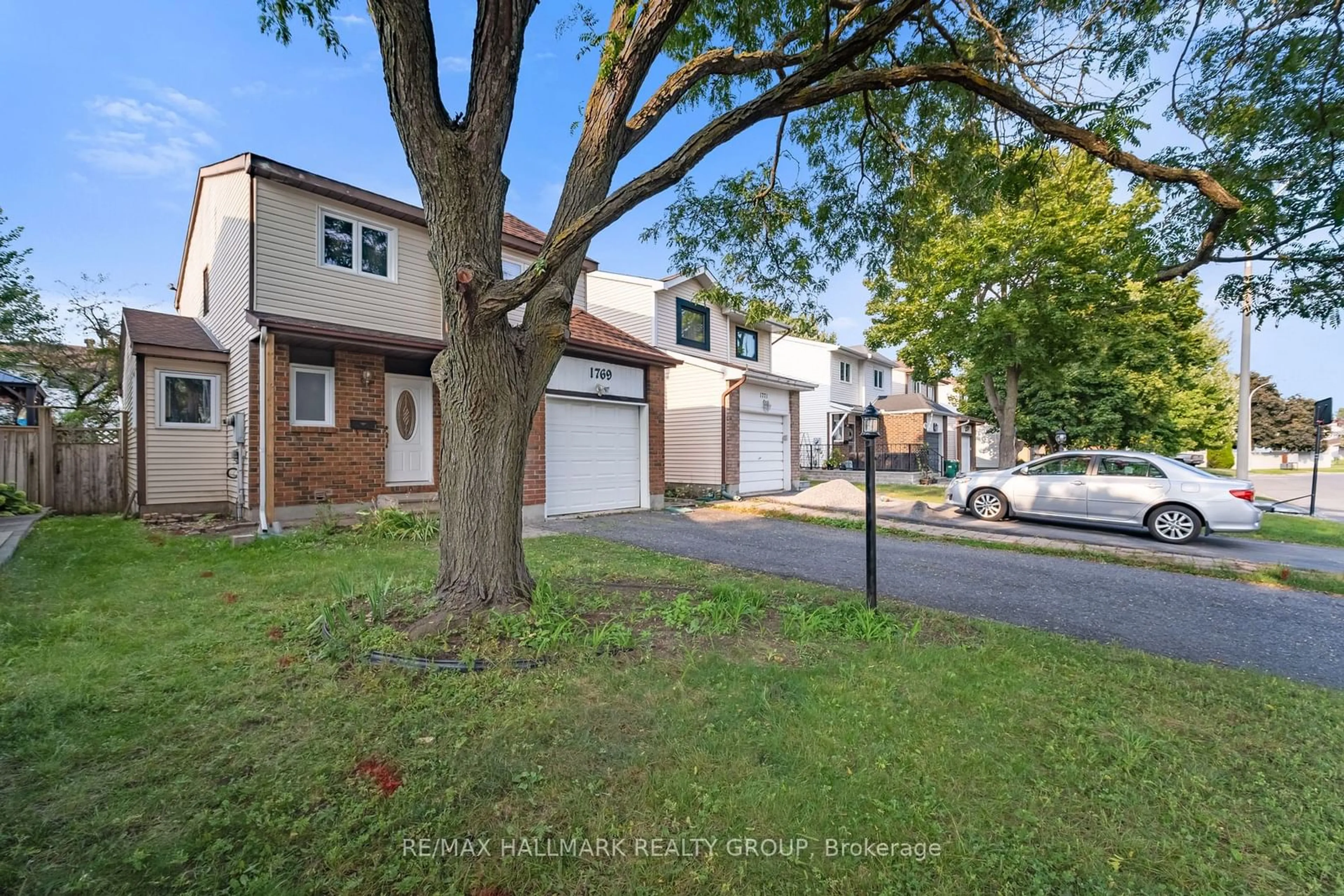 A pic from exterior of the house or condo, the street view for 1769 Bromont Way, Orleans - Convent Glen and Area Ontario K1C 5K1