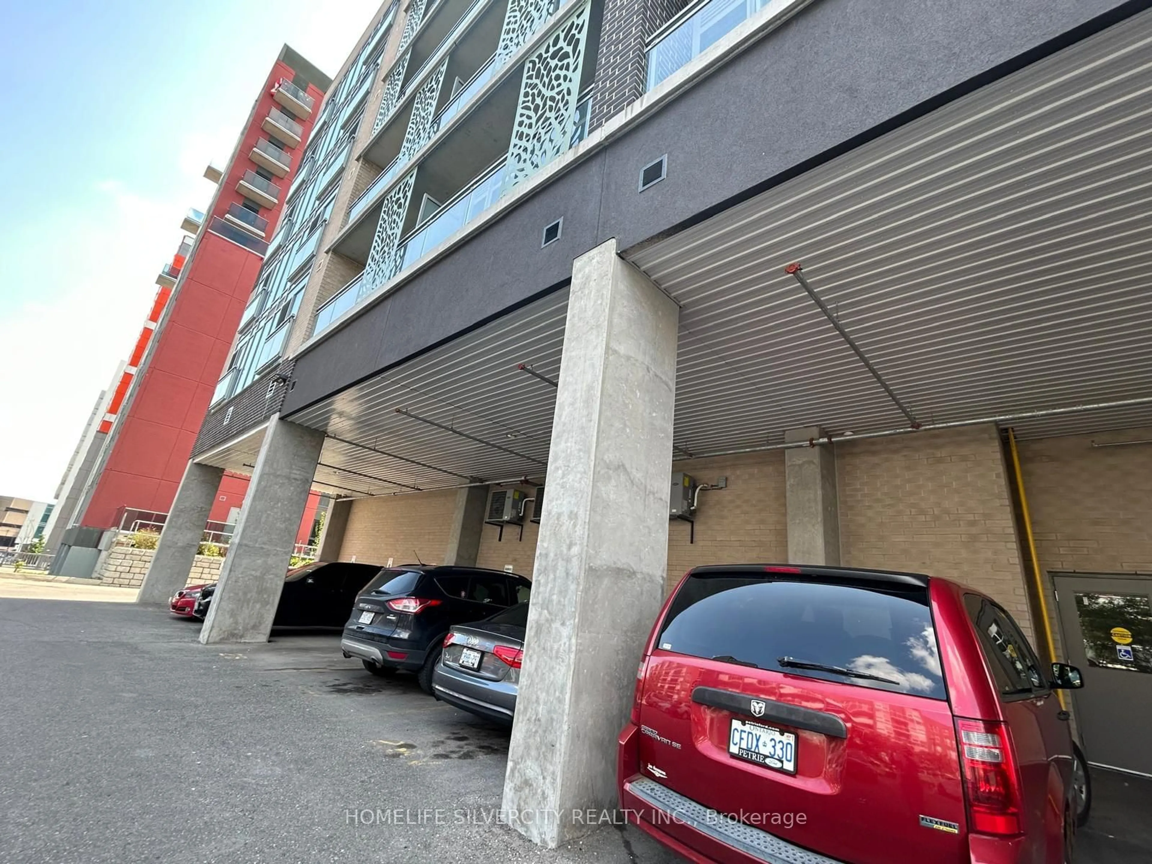 Parking for 250 Albert St #502, Waterloo Ontario N2L 0H5