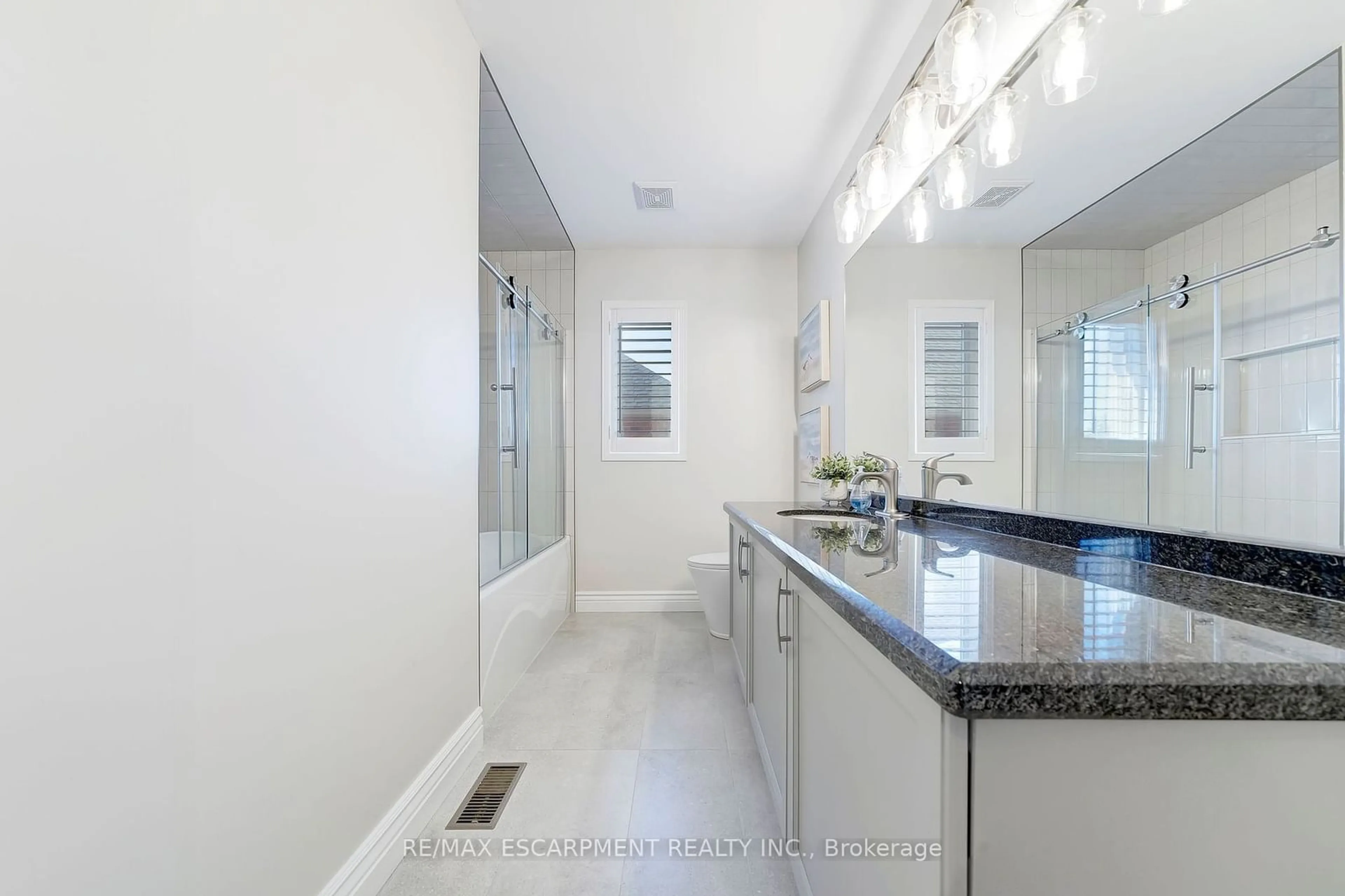 Contemporary bathroom, ceramic/tile floor for 143 Valmont St, Hamilton Ontario L9G 4Z9