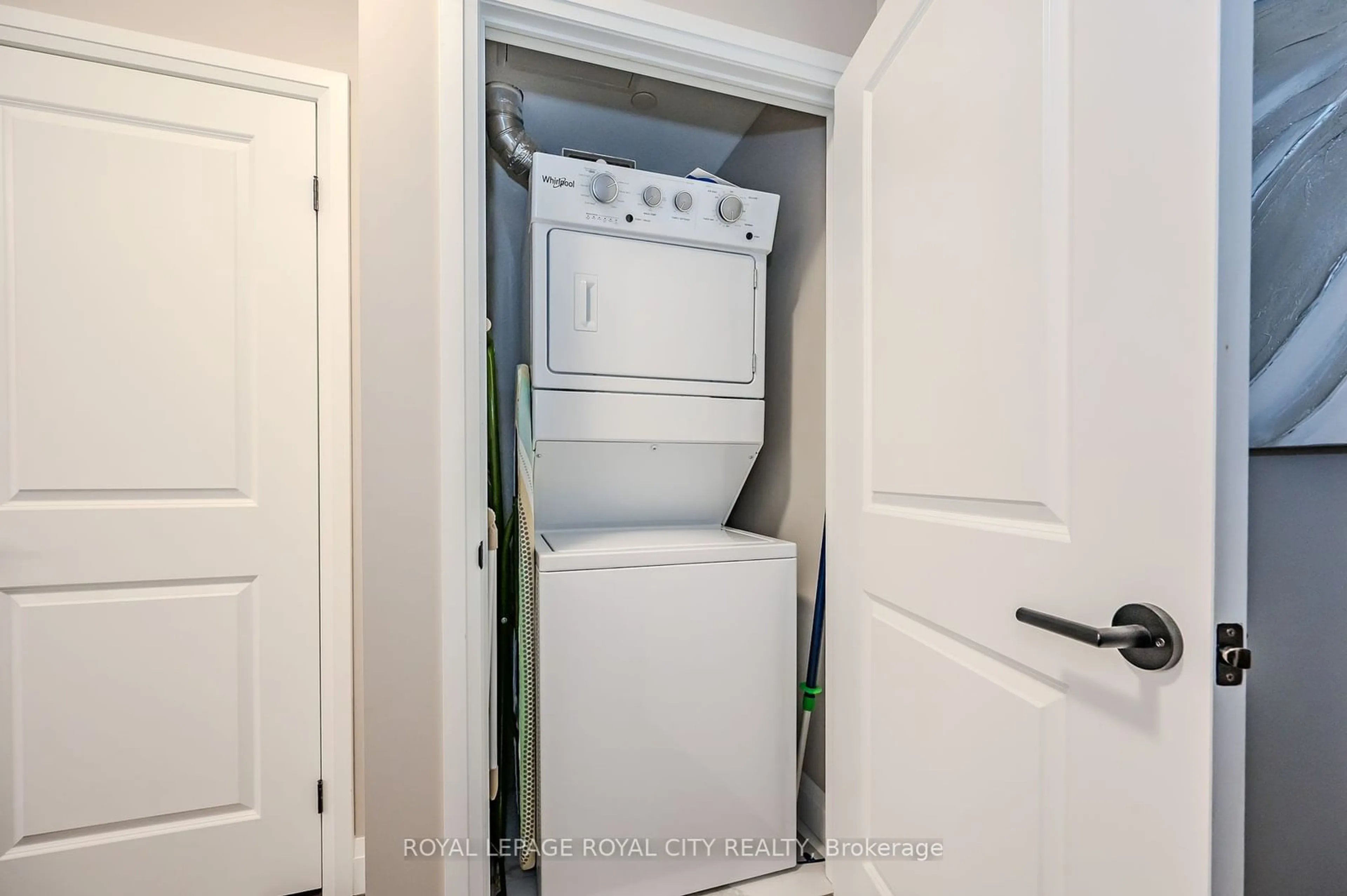 Laundry room for 332 Gosling Gdns #312, Guelph Ontario N1L 0P8