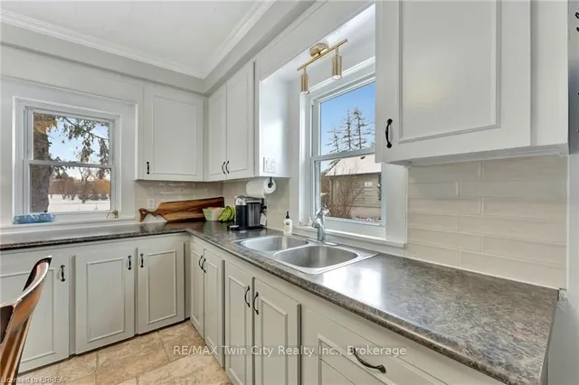 Additional property image - 25 Barnabus St