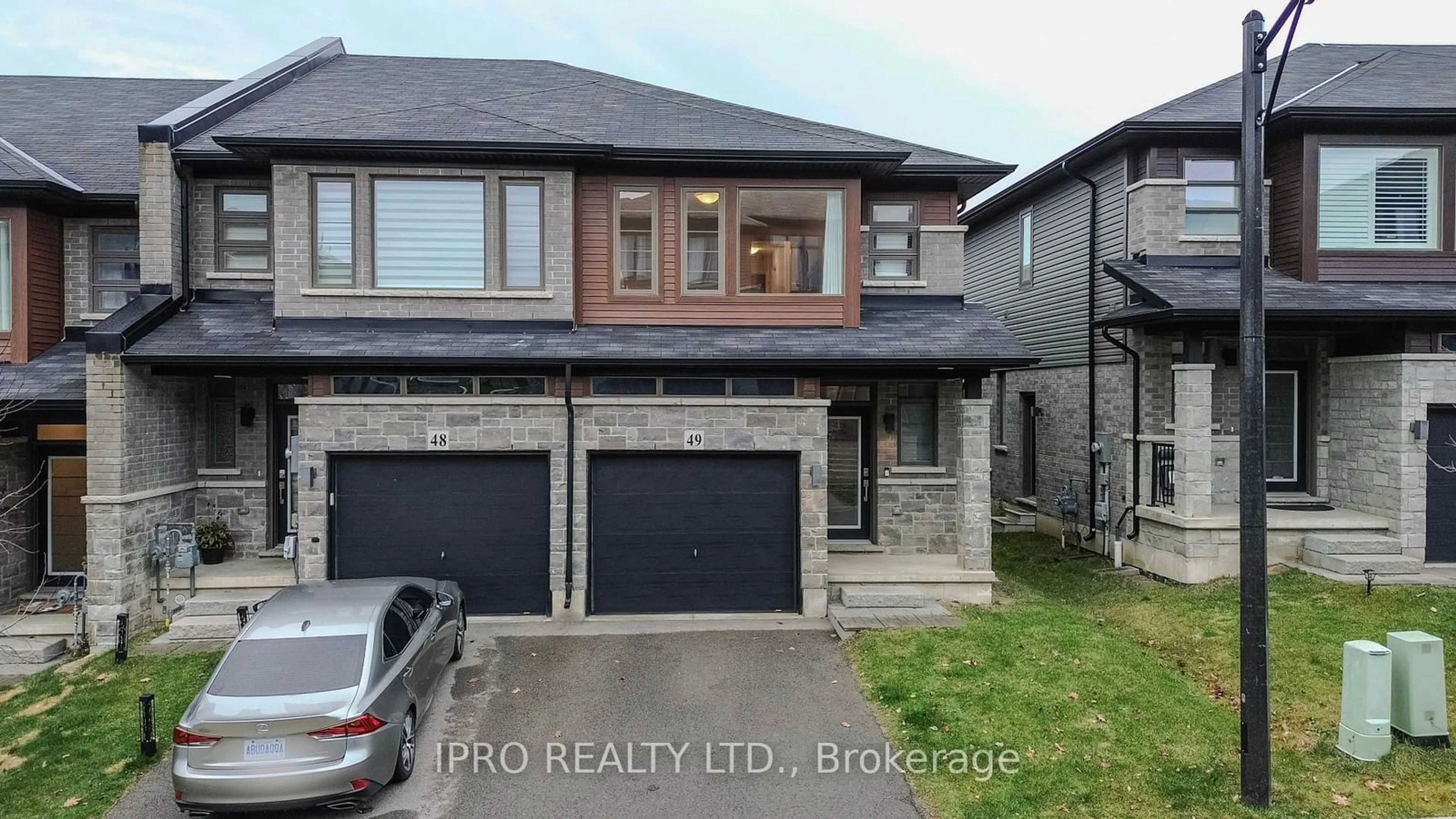 Home with brick exterior material, street for 30 Times Square Blvd #49, Hamilton Ontario L8J 0L9