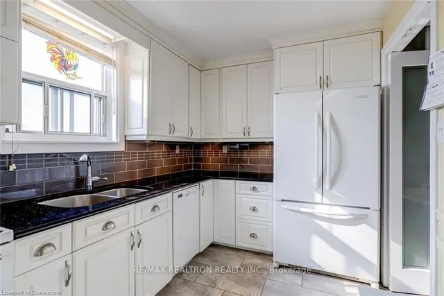 Additional property image - 21 East Ave Unit 702