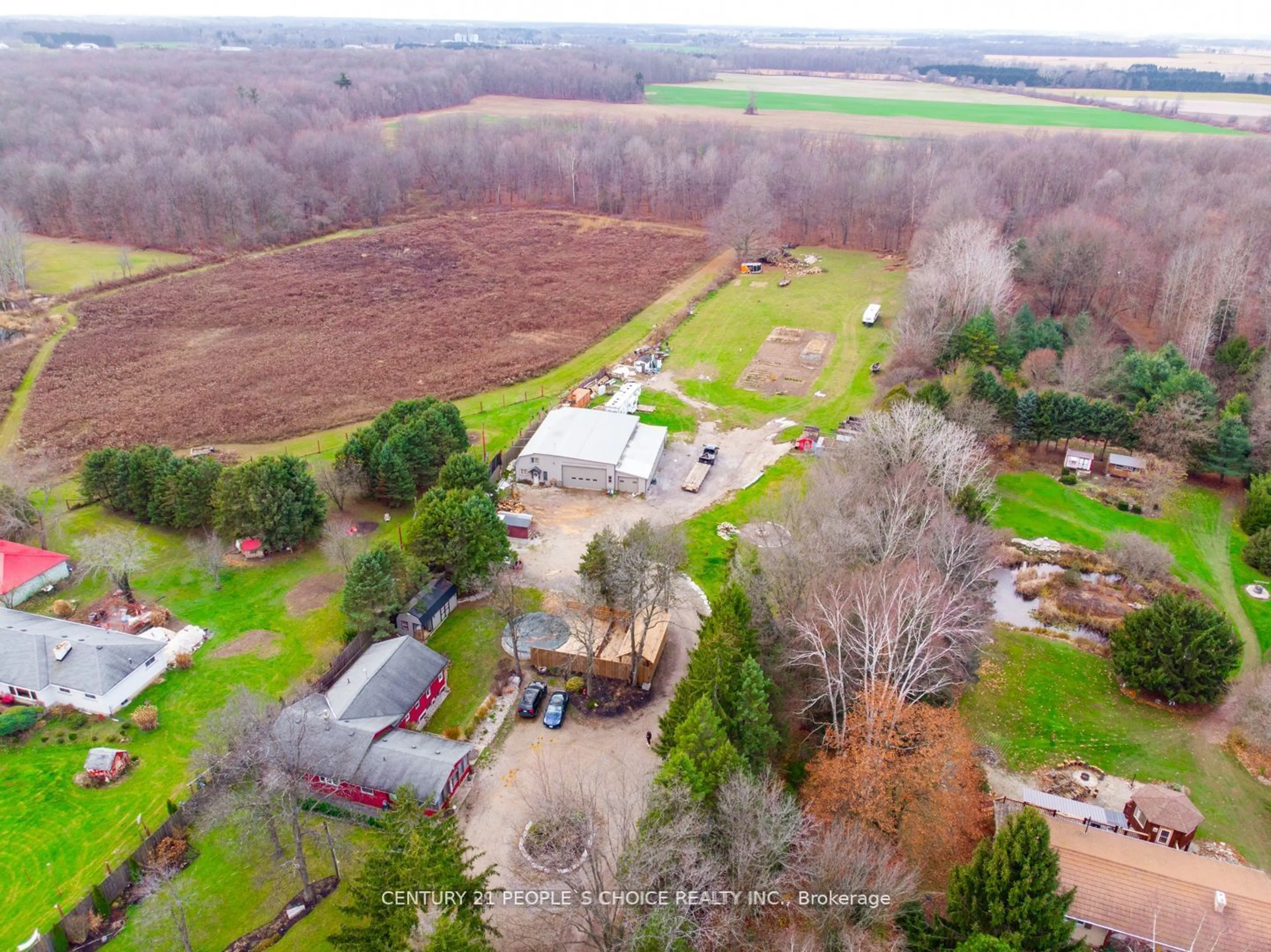 A pic from outside/outdoor area/front of a property/back of a property/a pic from drone, unknown for 11887 Elliott Rd, Bayham Ontario N4G 4G8