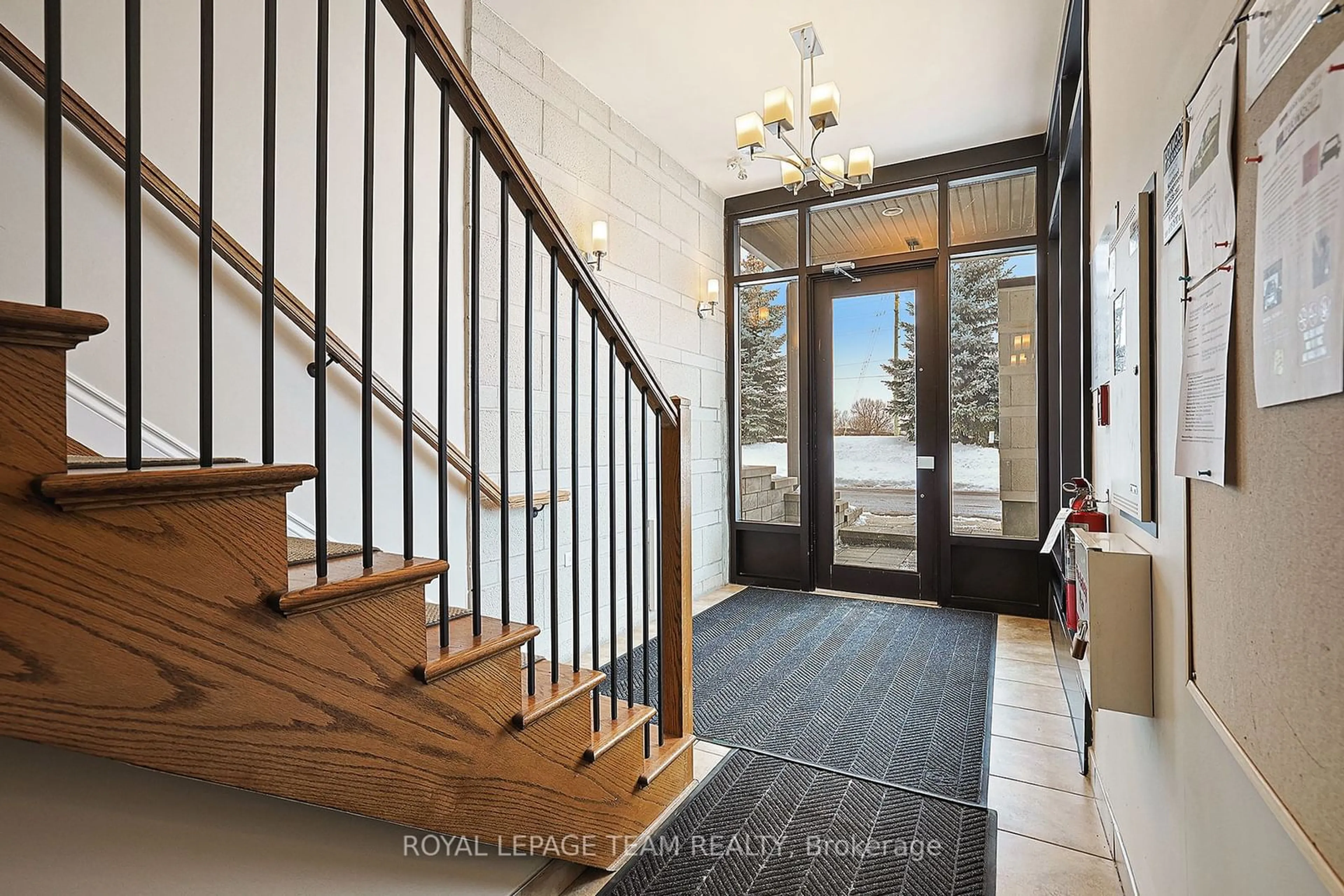 Indoor entryway for 150 Guelph #301, Kanata Ontario K2T 0J3