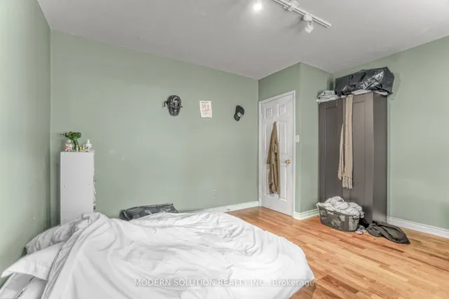 Additional property image - 36 James St Unit 302
