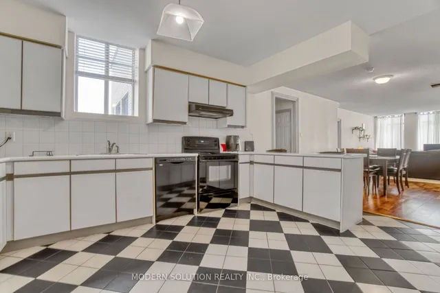 Additional property image - 36 James St Unit 302
