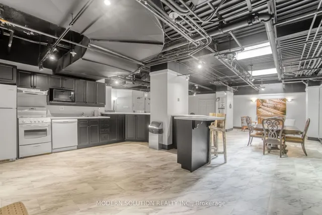 Additional property image - 36 James St Unit 302