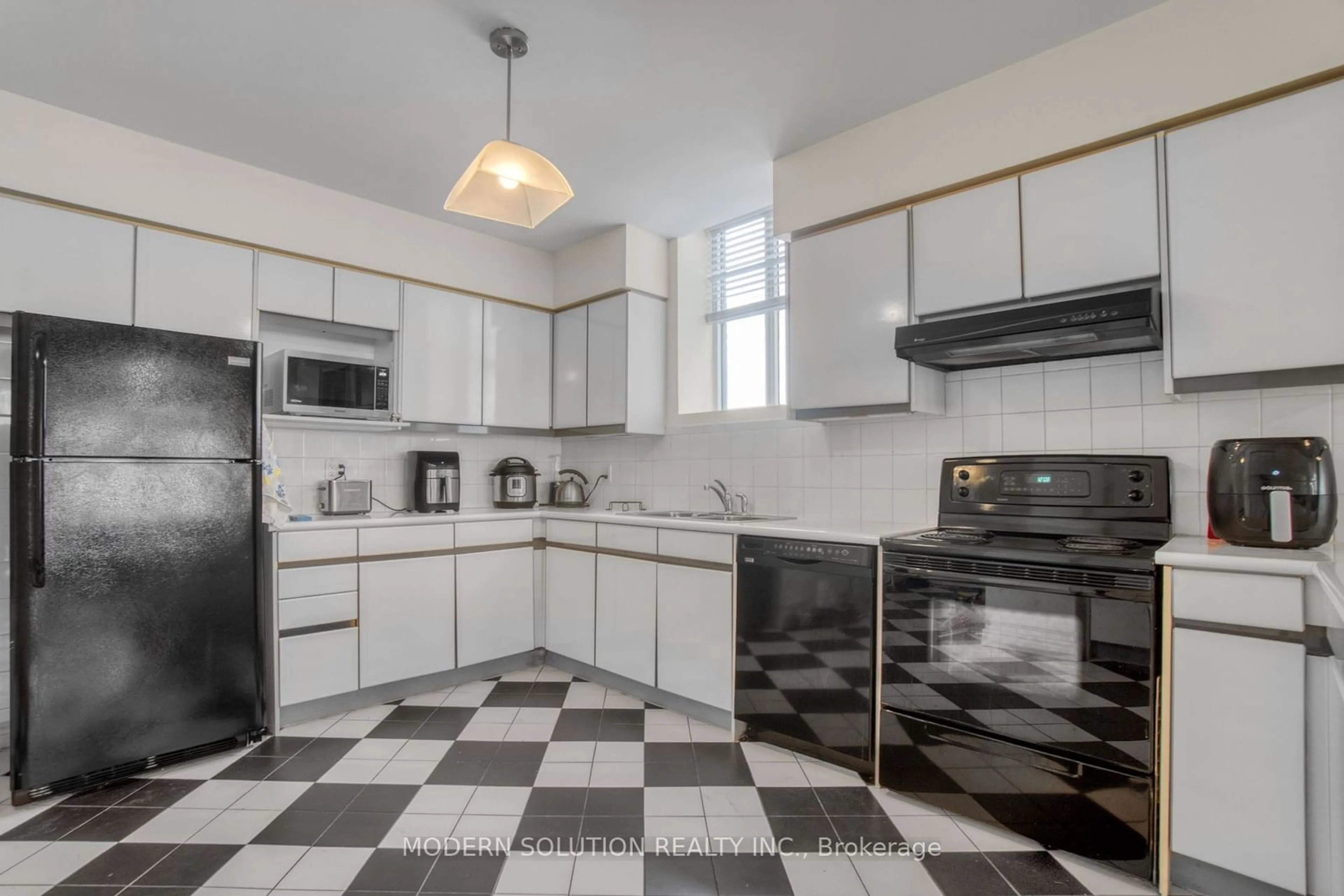 Standard kitchen, ceramic/tile floor for 36 James St #302, Hamilton Ontario L8P 4W4