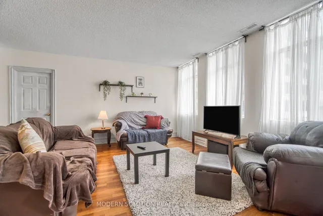 Additional property image - 36 James St Unit 302