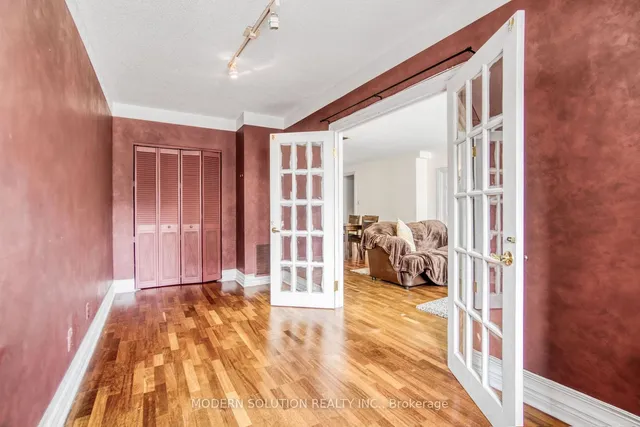 Additional property image - 36 James St Unit 302