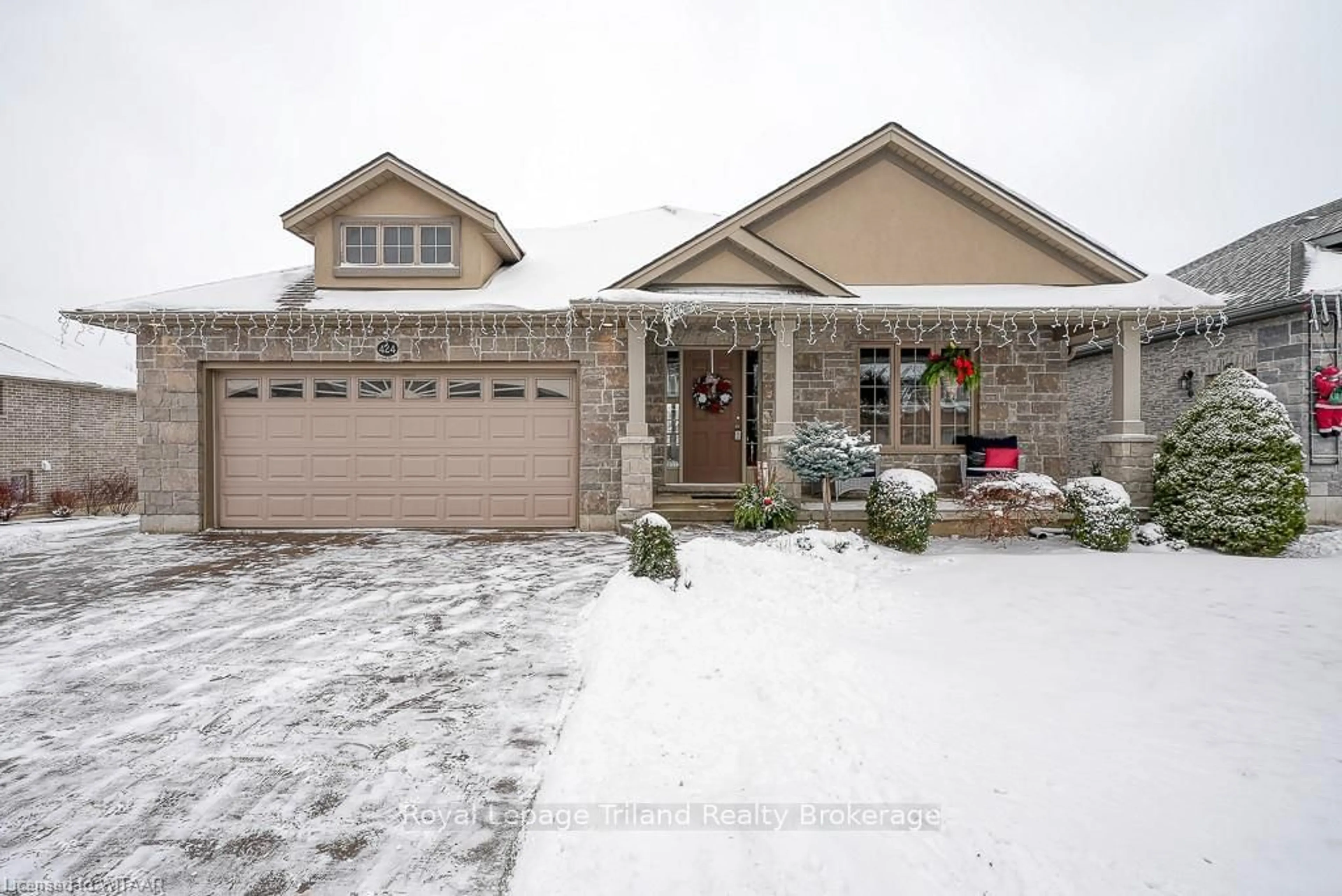 Home with brick exterior material, street for 424 FAIRWAY Rd, Woodstock Ontario N4T 0E1