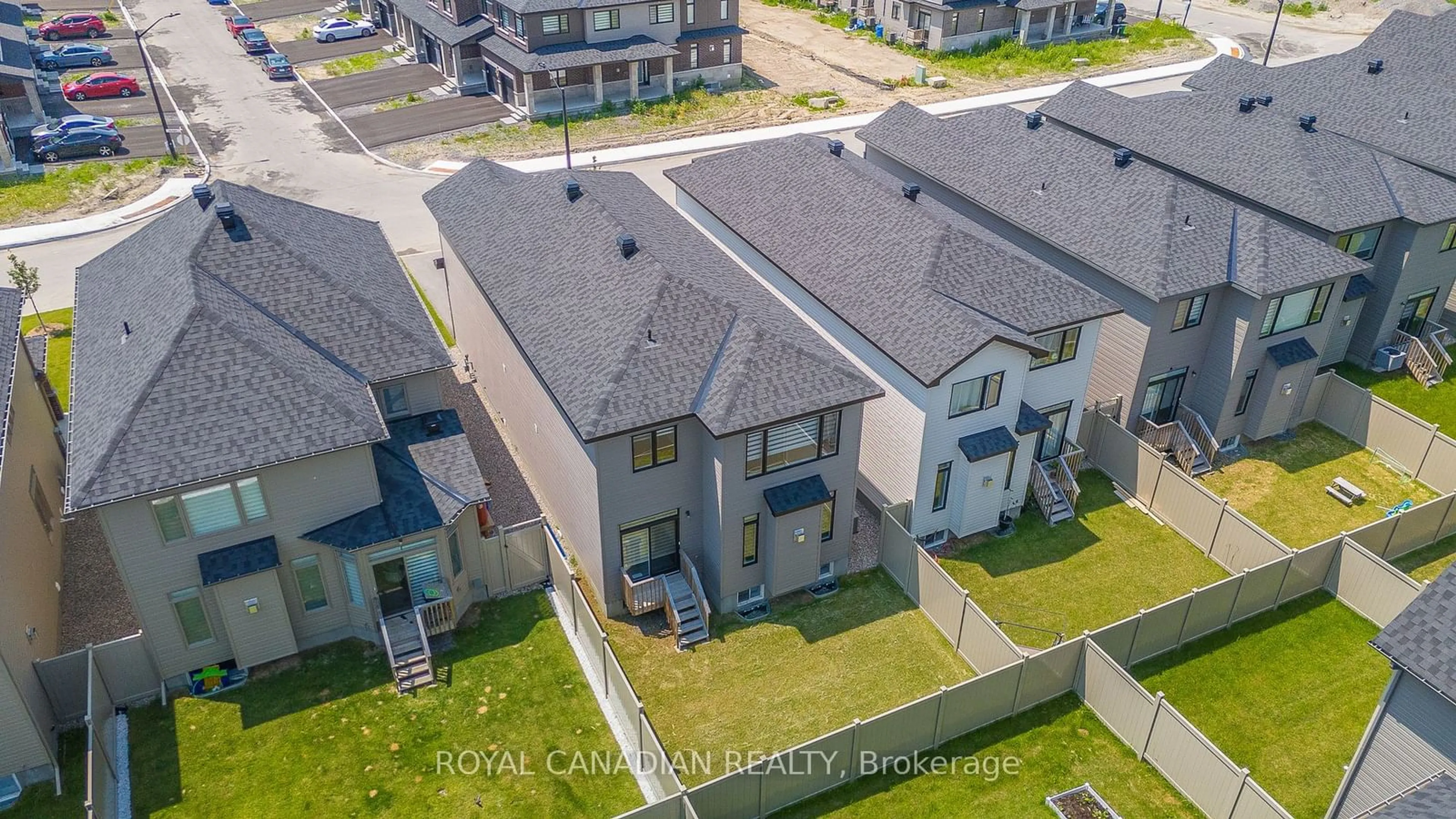 A pic from outside/outdoor area/front of a property/back of a property/a pic from drone, street for 92 Big Dipper St, Blossom Park - Airport and Area Ontario K4M 0L9