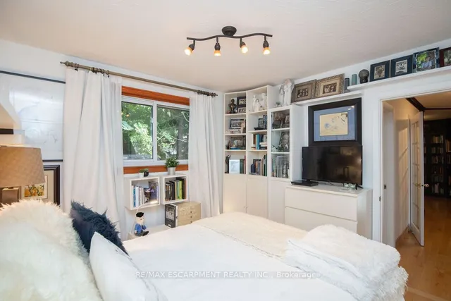 Additional property image - 341 Clarendon Dr