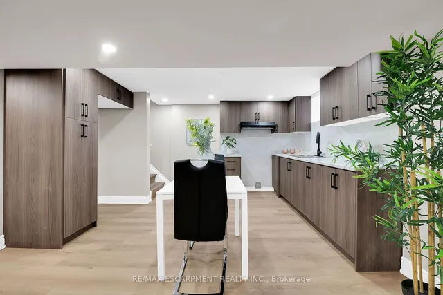 Additional property image - 67 Glendee Rd