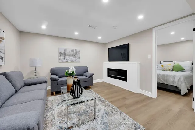 Additional property image - 67 Glendee Rd