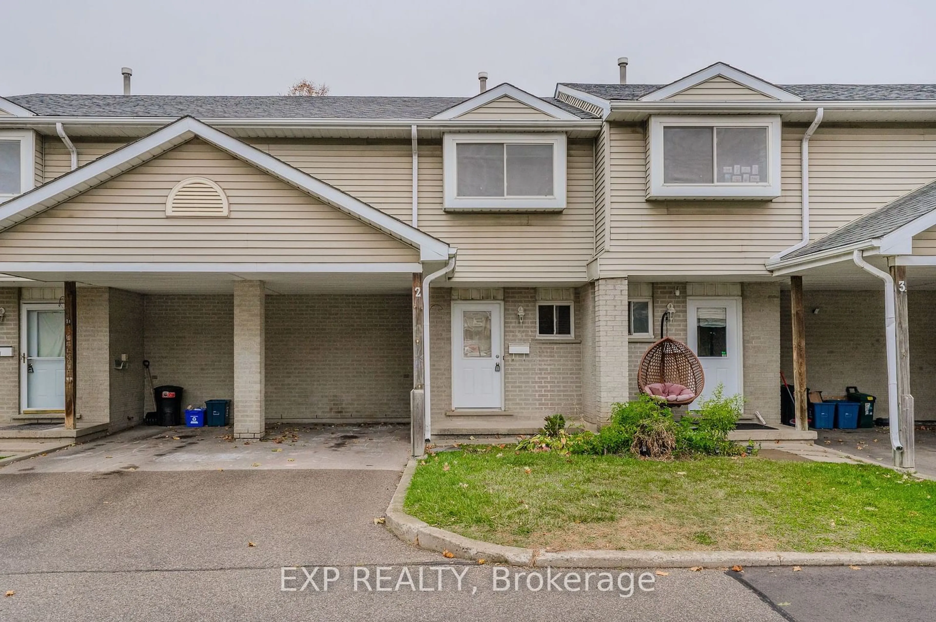 Unknown for 125 Sekura Cres #2, Cambridge Ontario N1R 8B4